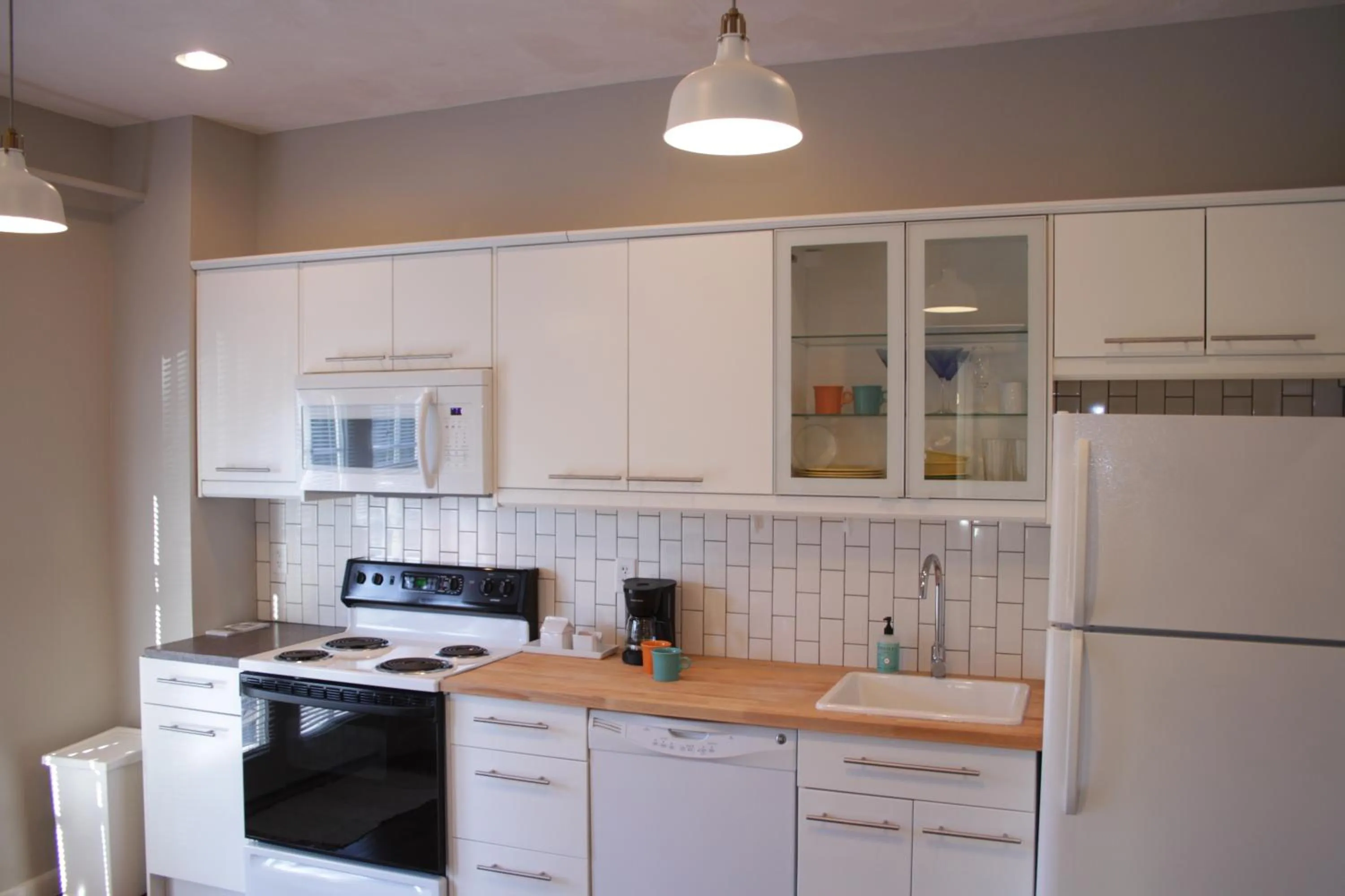 Kitchen or kitchenette in Modern Homestead Guest House