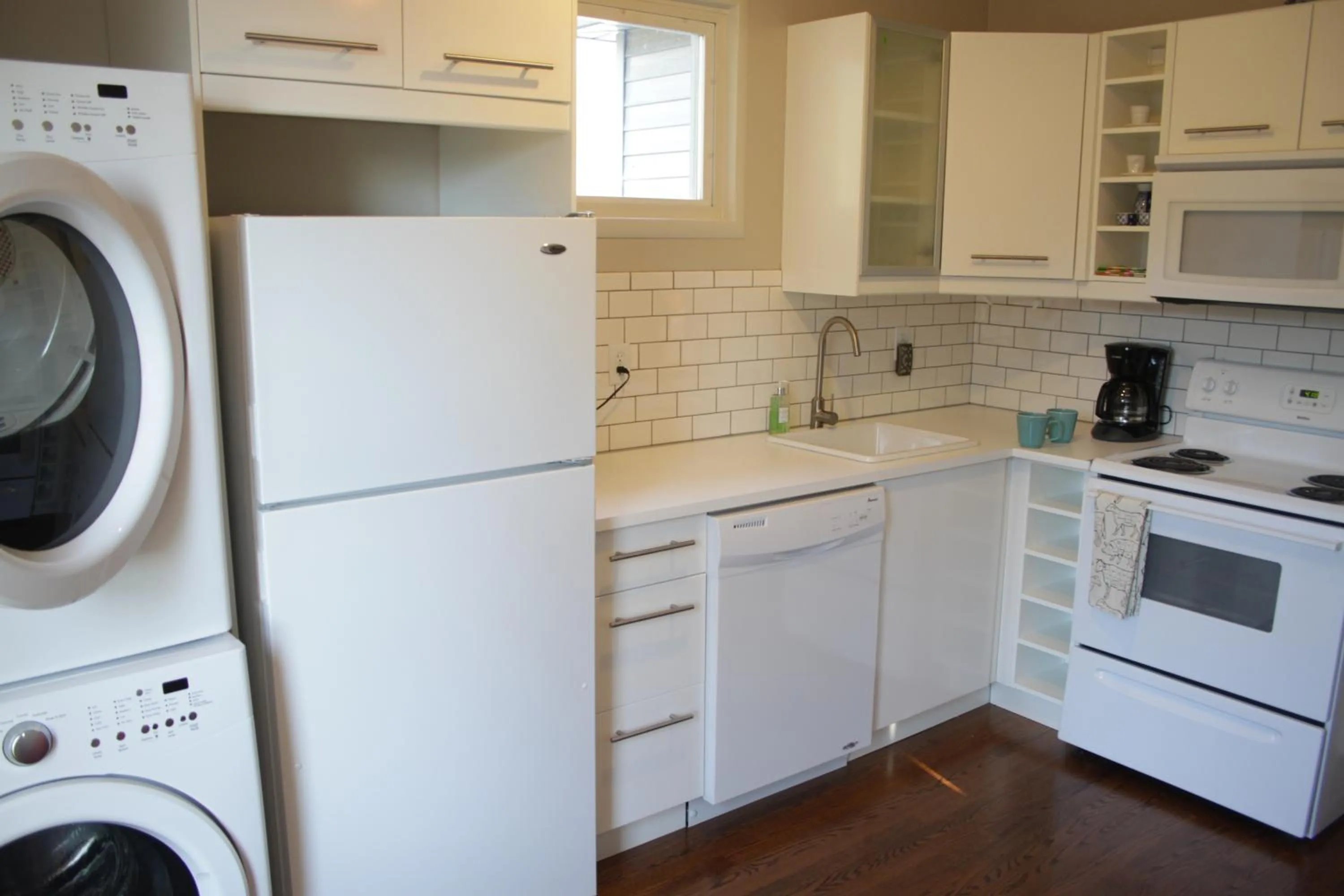 Kitchen or kitchenette in Modern Homestead Guest House