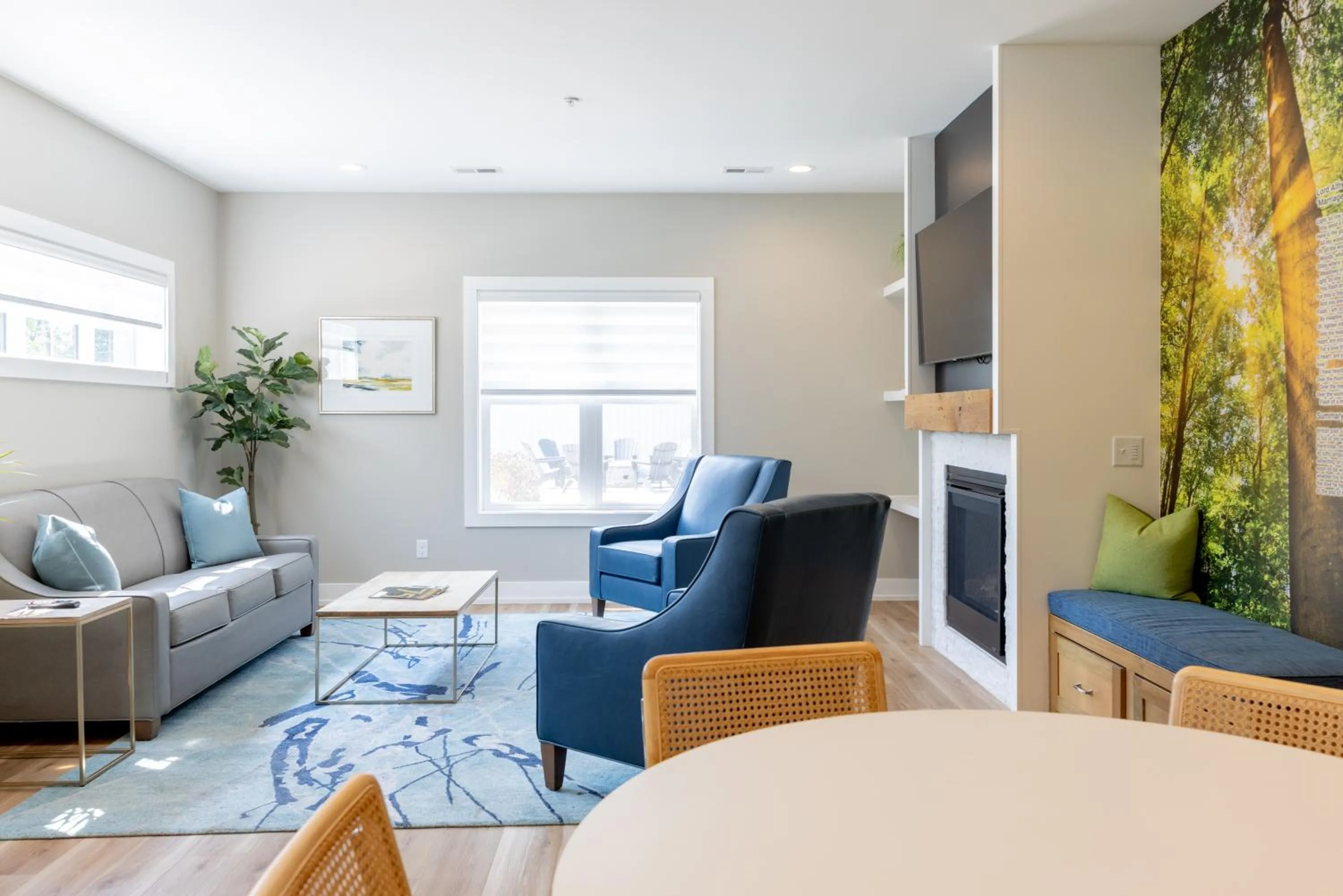 Living room in Bay Pointe Inn