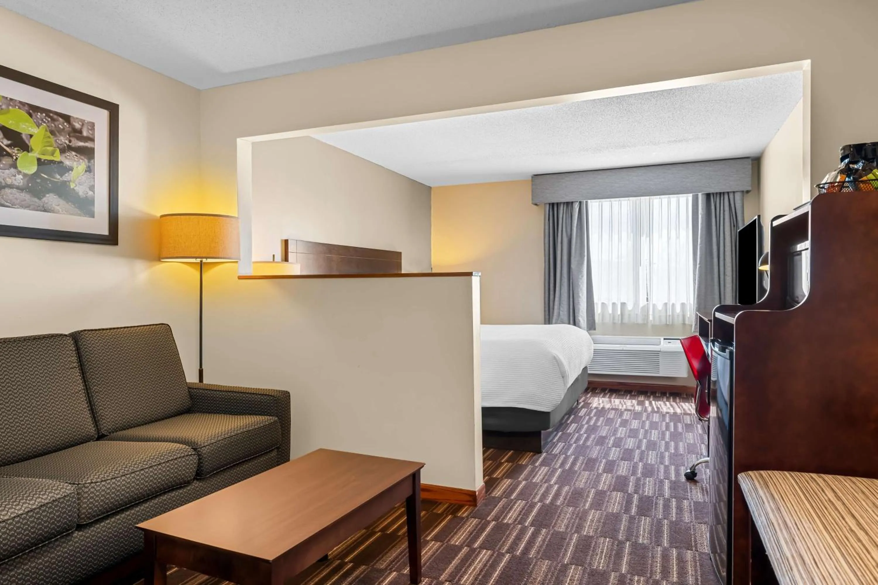 Bedroom, Bed in Best Western University Inn