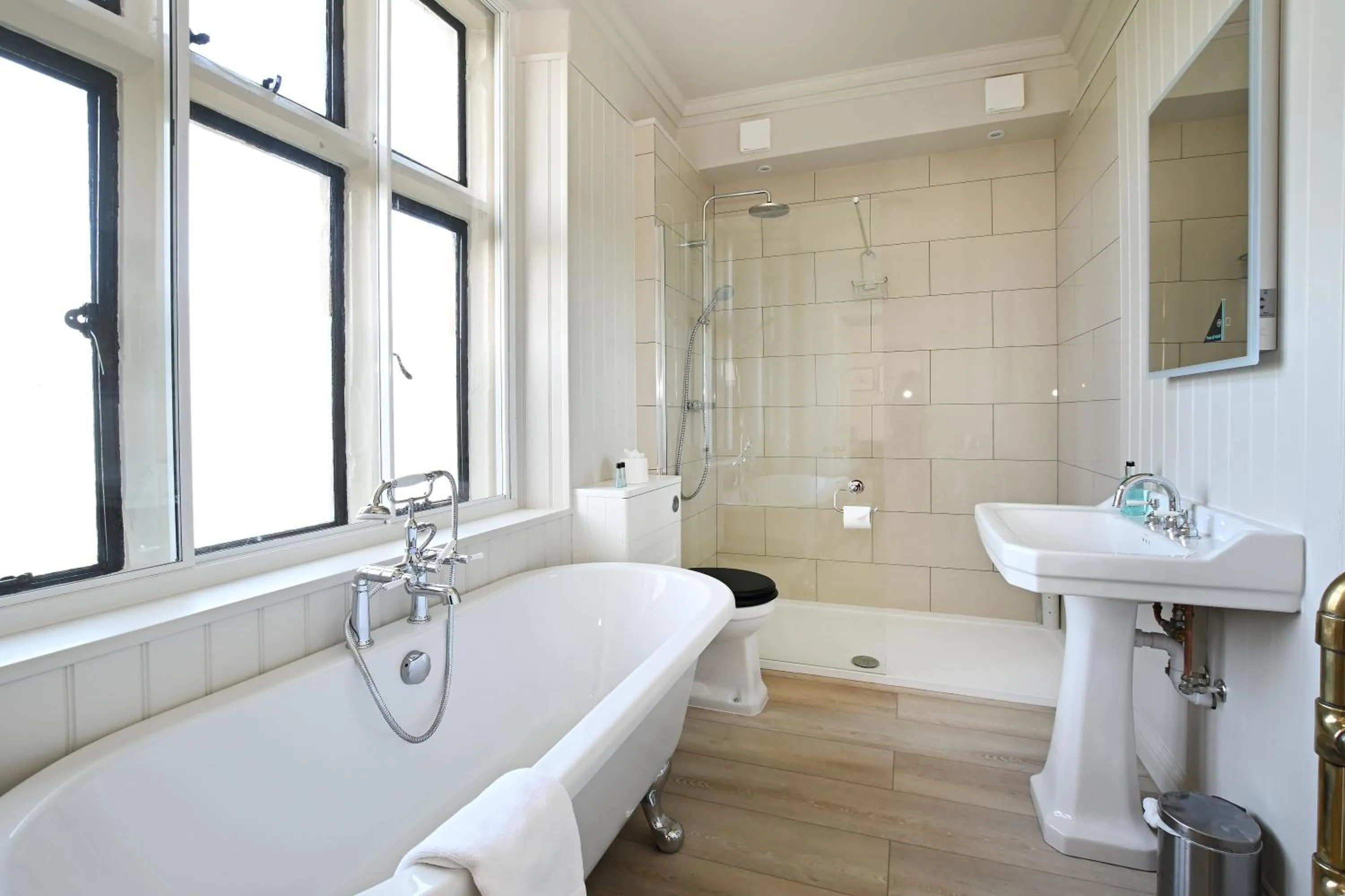 Bathroom in Stanton Manor Hotel
