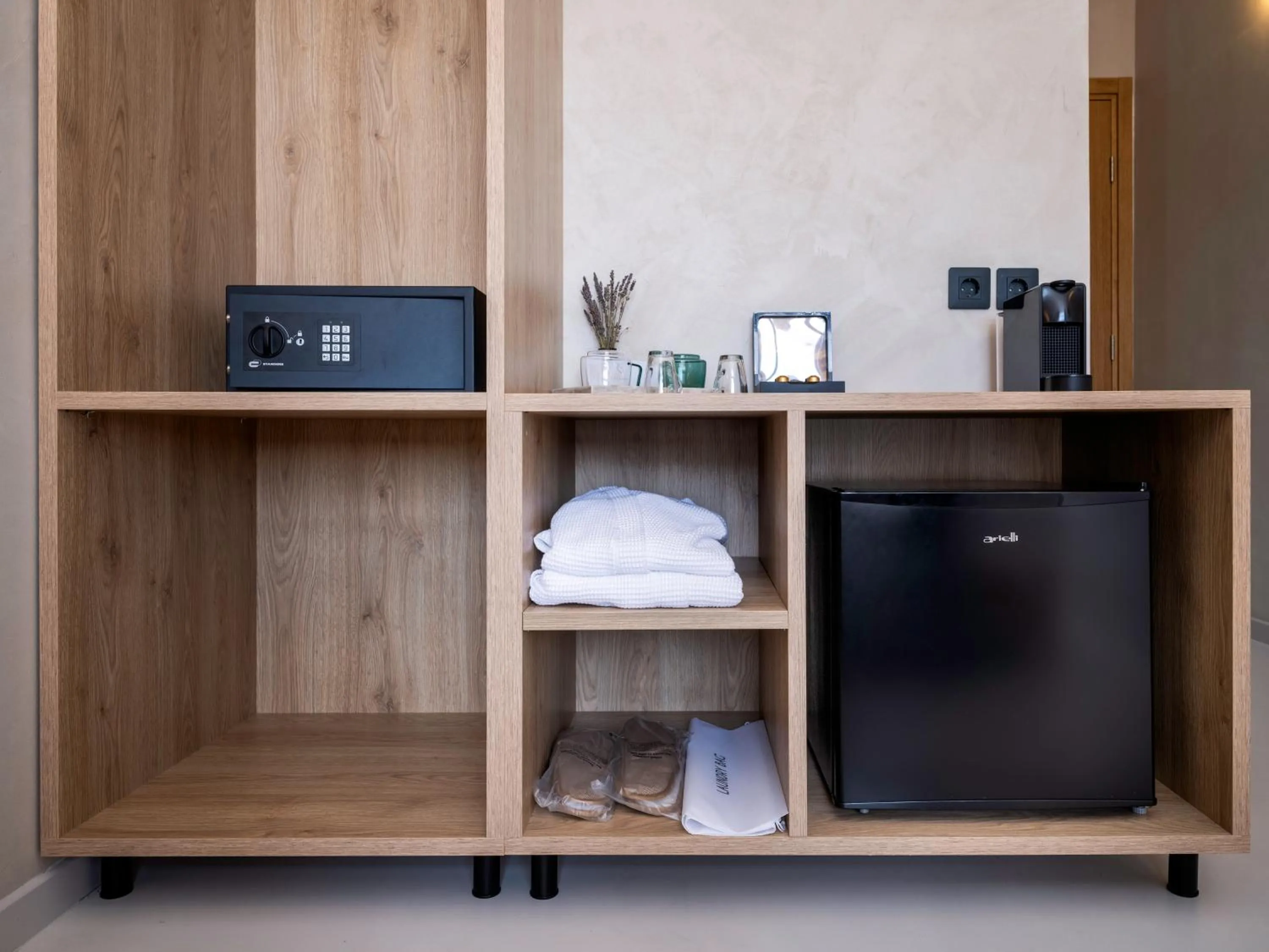 Regal Hotel Mitropoleos