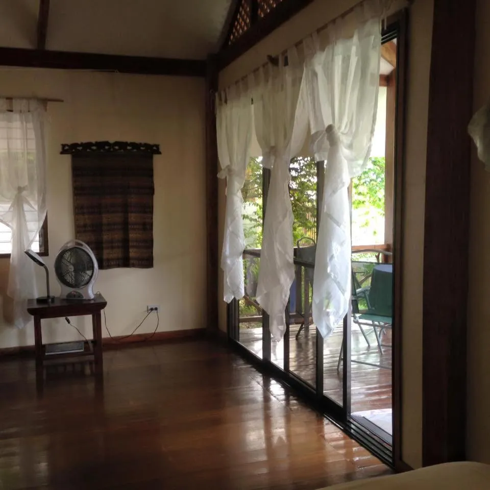 Liwayway sa Bohol Pamilacan Resort