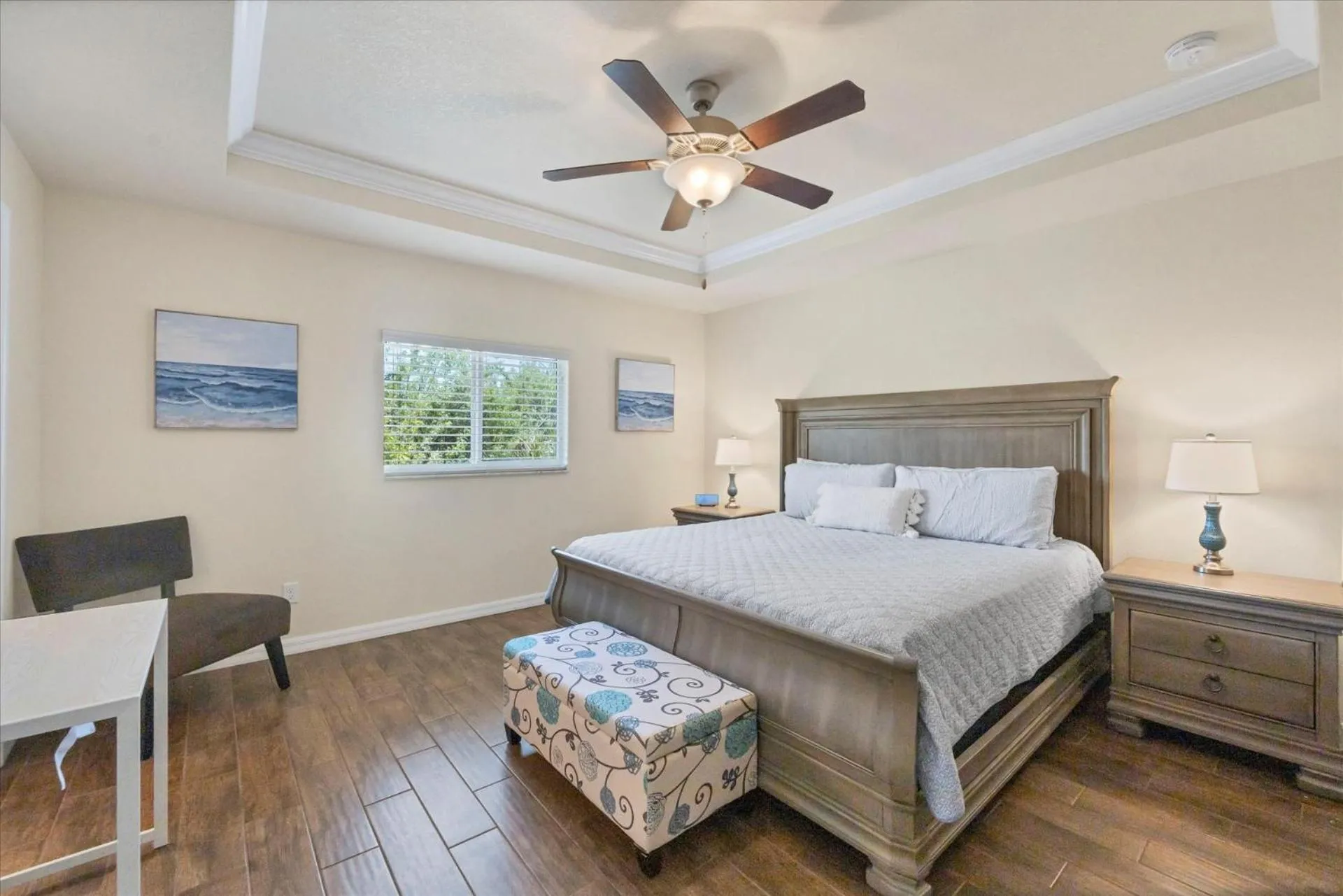 Bedroom, Bed in 10333 Monticello Dr