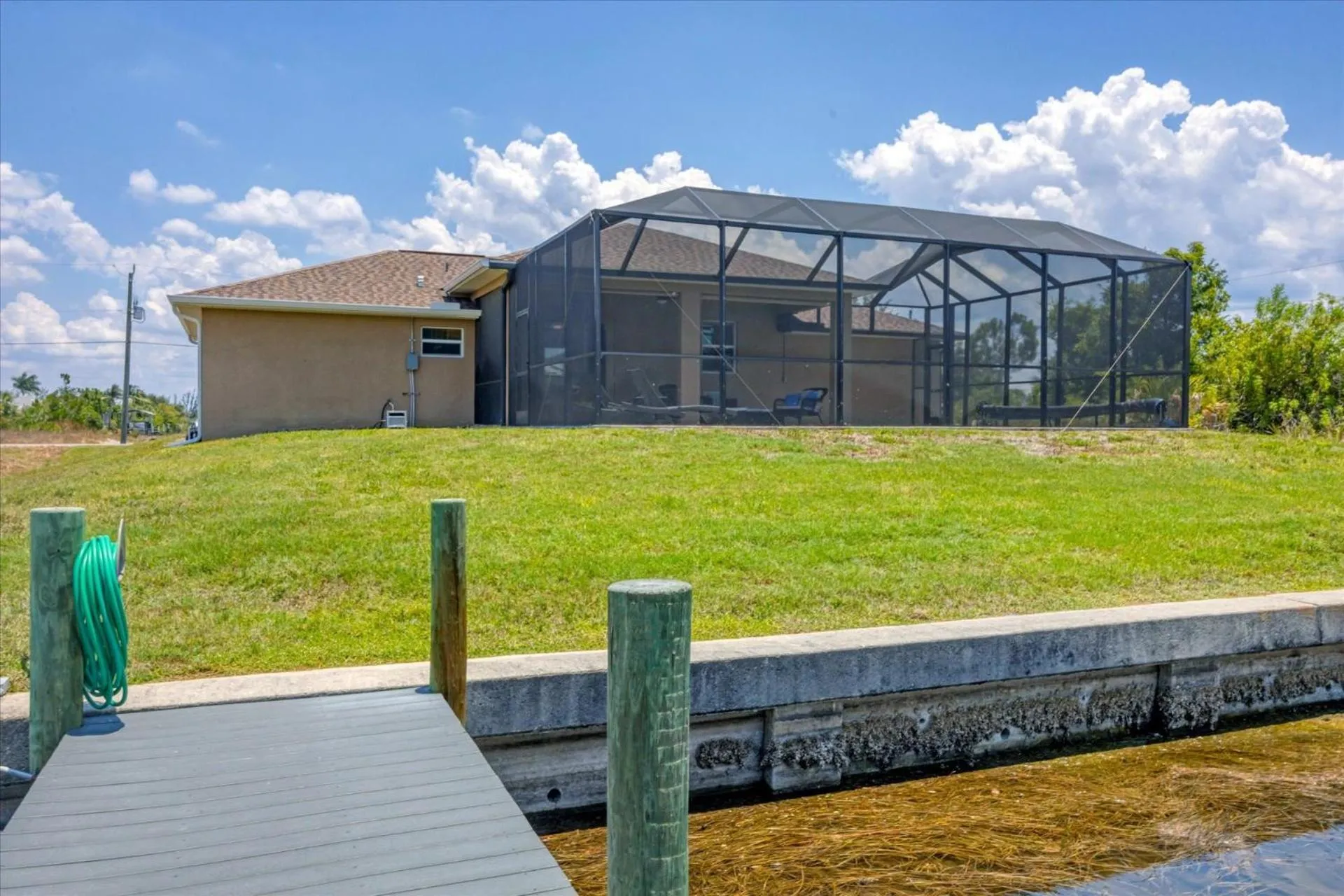Property building in 10333 Monticello Dr