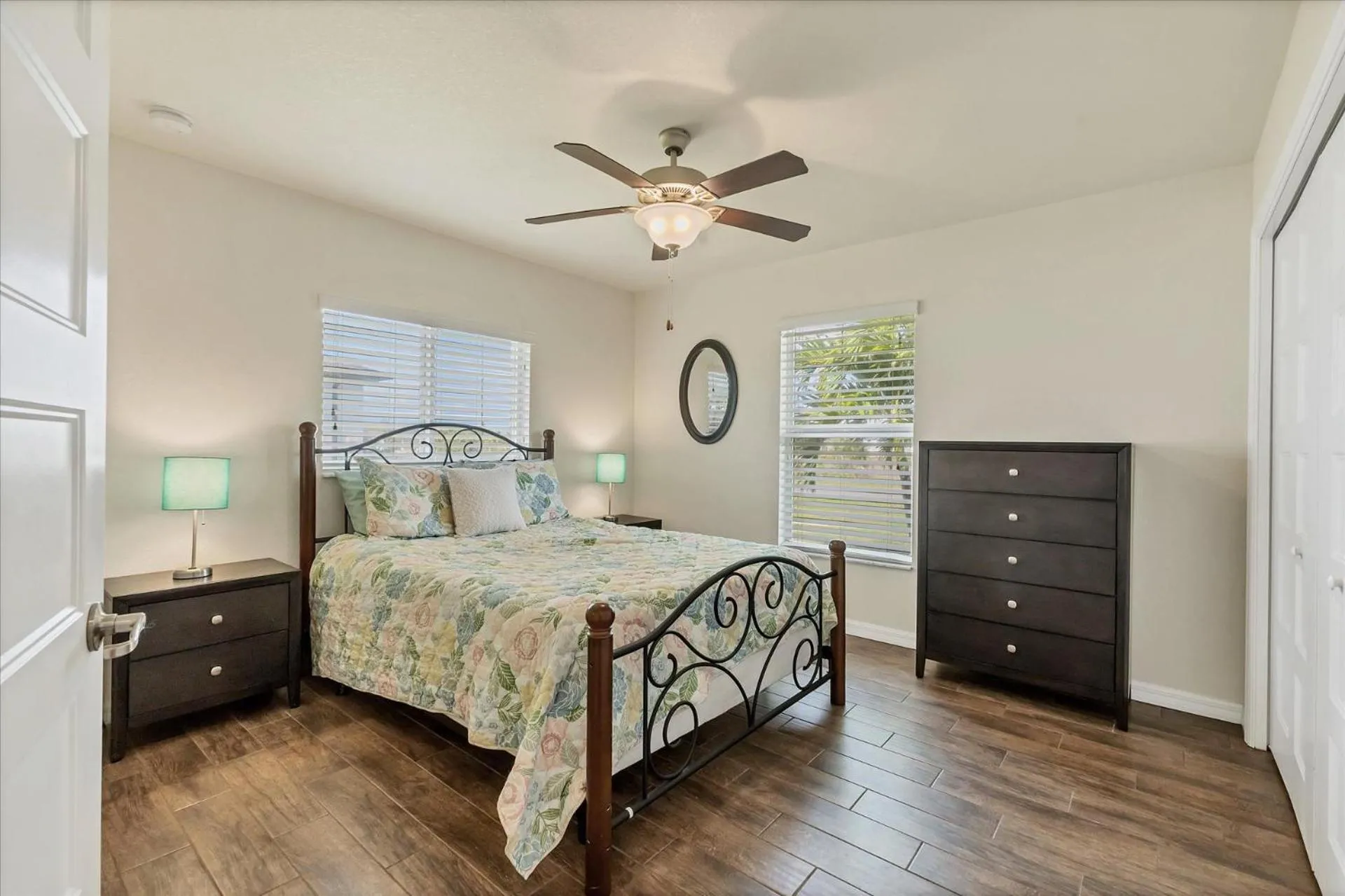 Bed in 10333 Monticello Dr