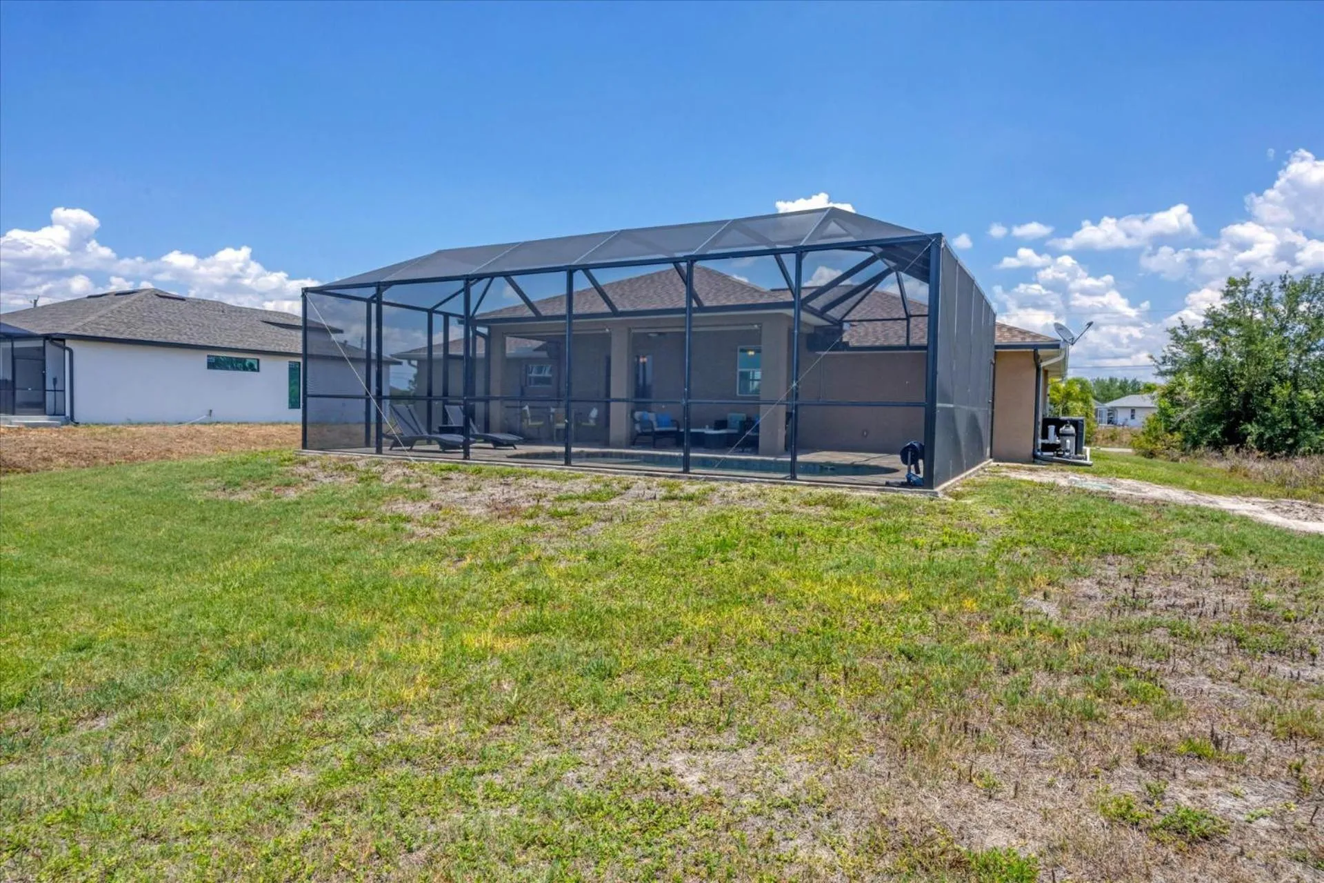 Property building in 10333 Monticello Dr