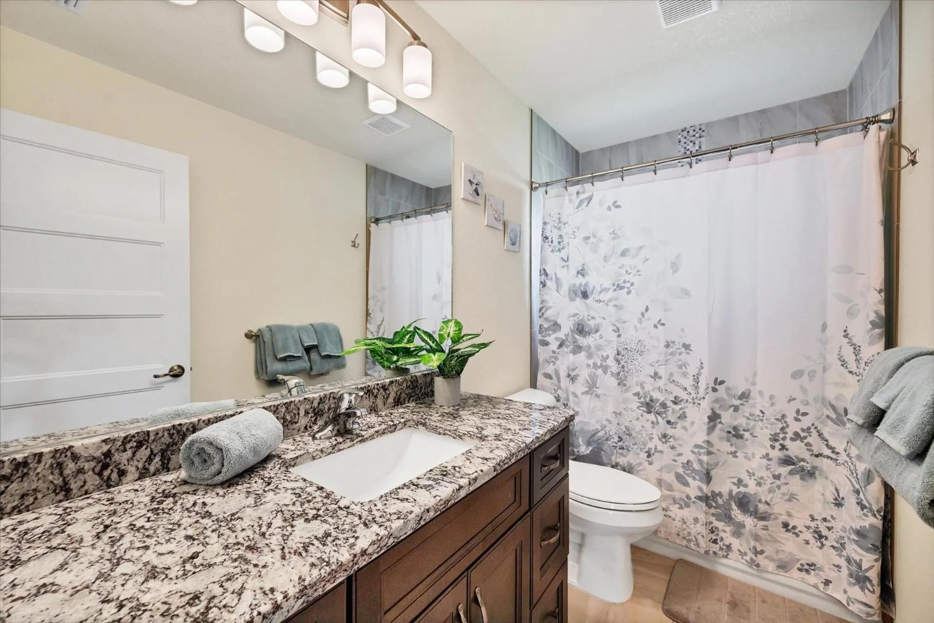 Bathroom in 10333 Monticello Dr
