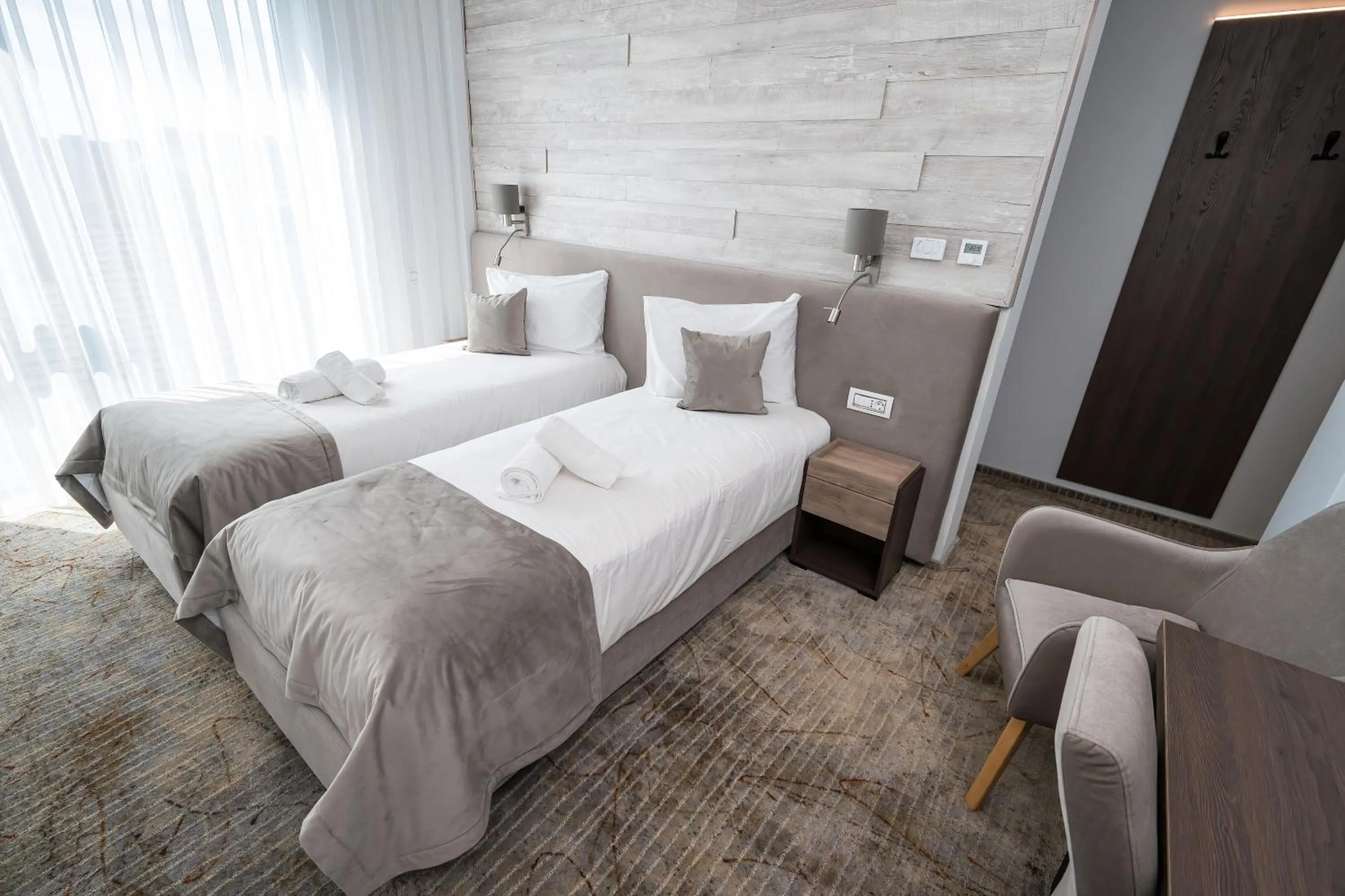 Deluxe Twin Room - single occupancy in ALIVE HOTEL