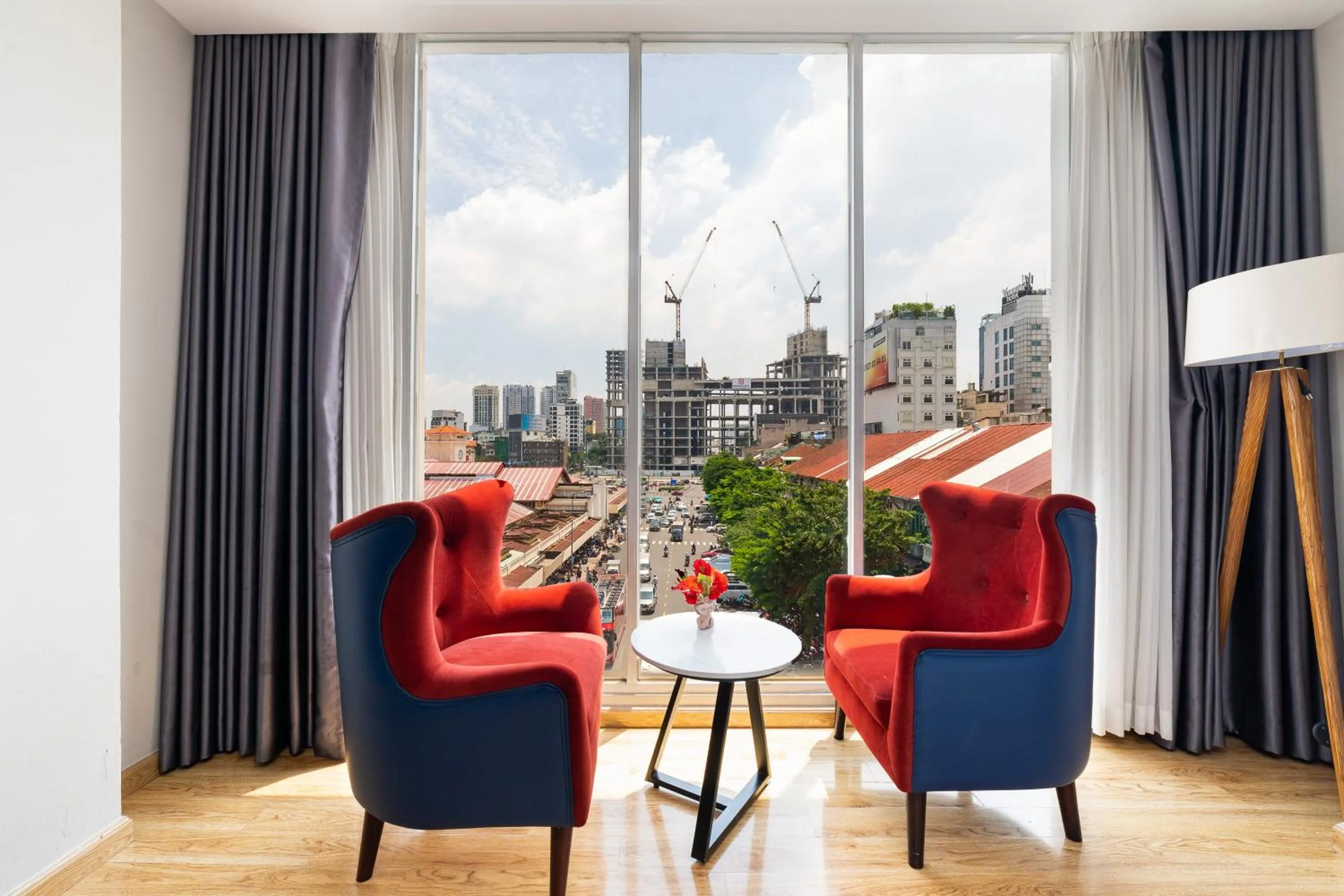 Seating area in Nicecy NganHa Hotel