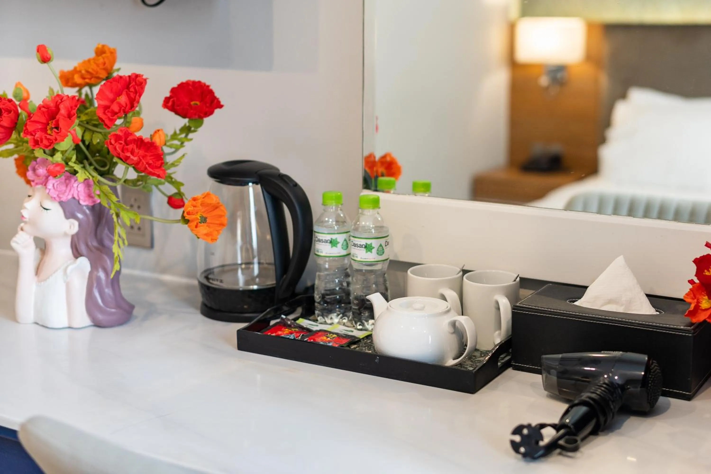 Coffee/tea facilities in Nicecy NganHa Hotel