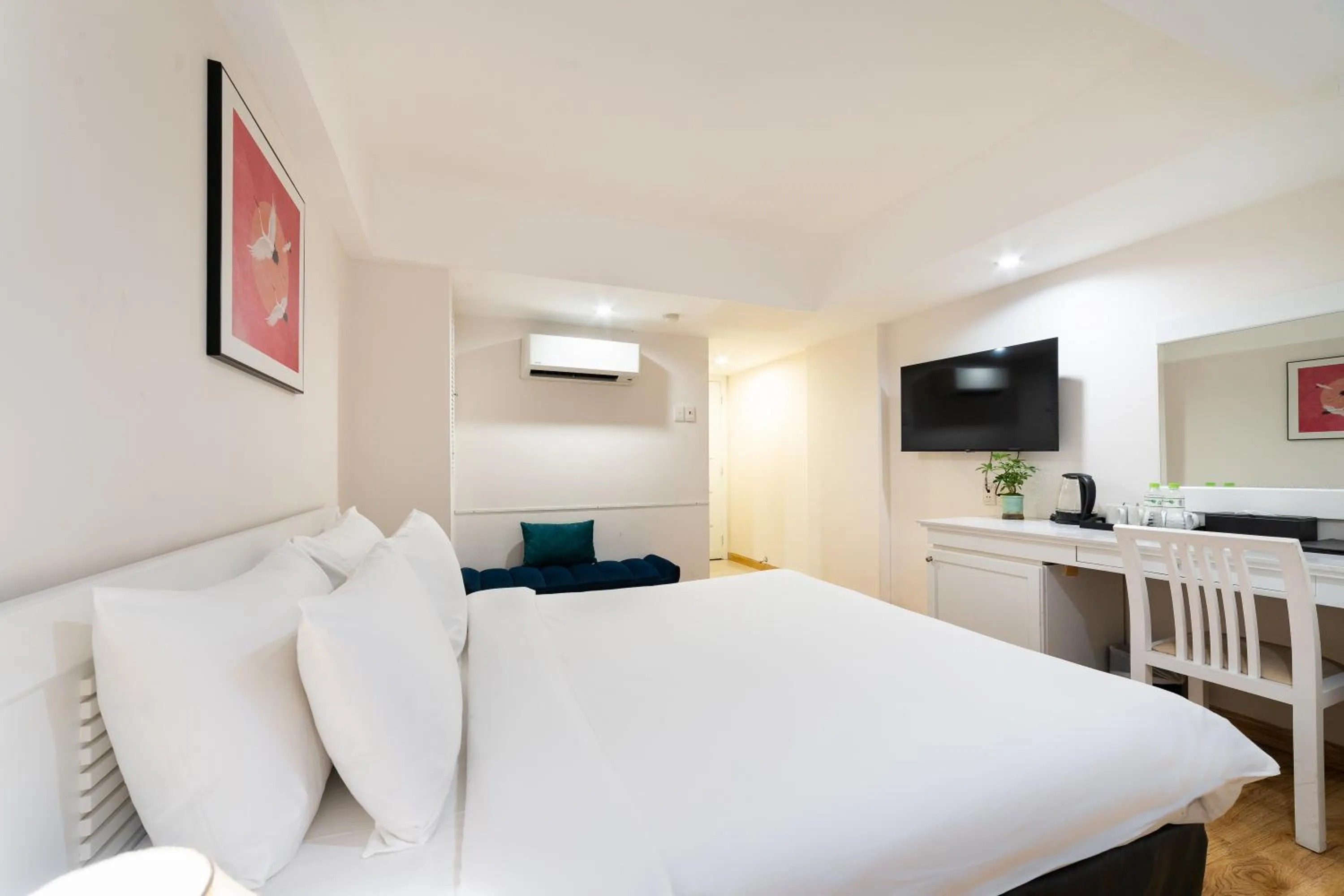 Bed in Nicecy NganHa Hotel