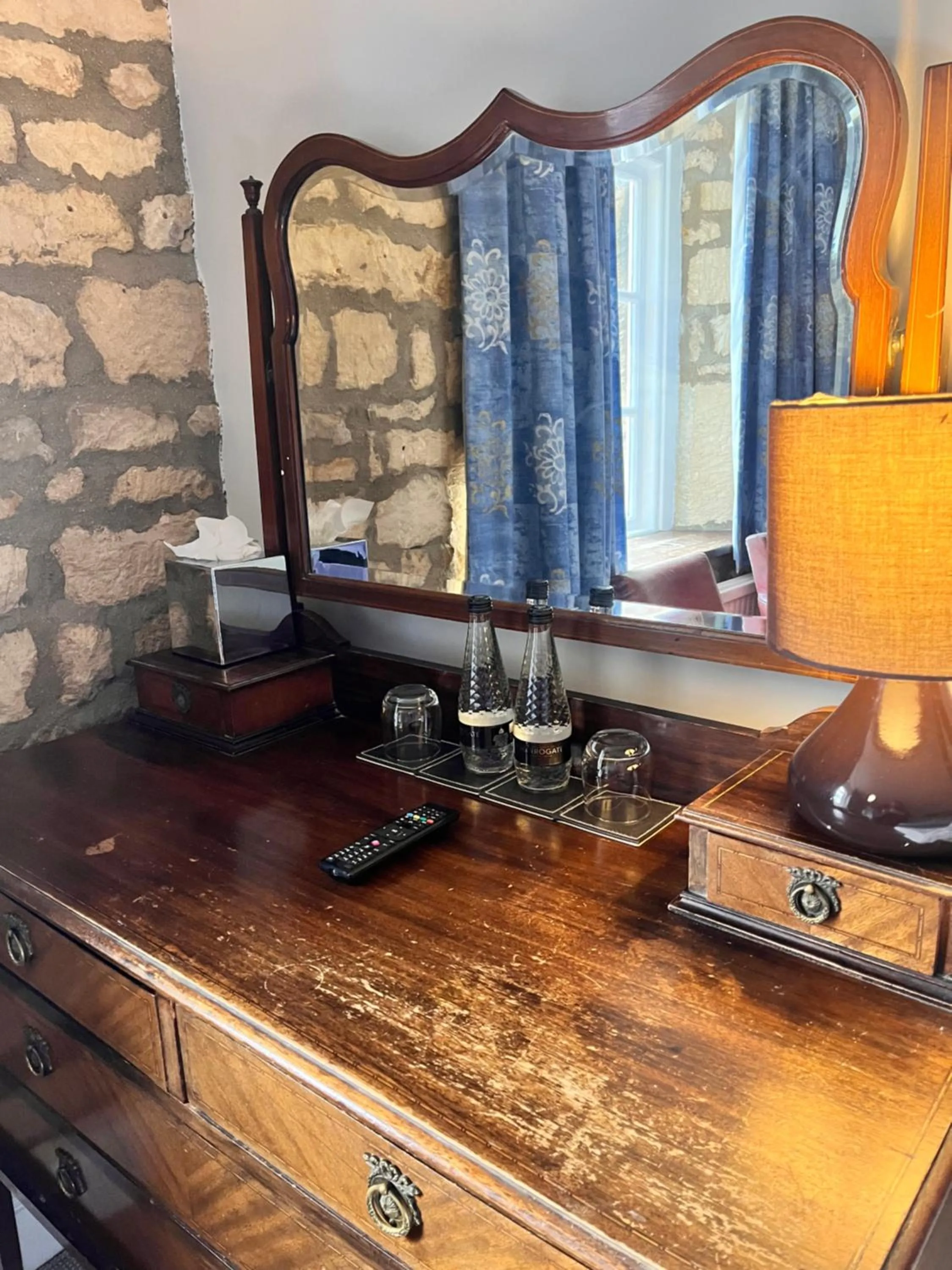 Coffee/tea facilities in Noel Arms - "A Bespoke Hotel"