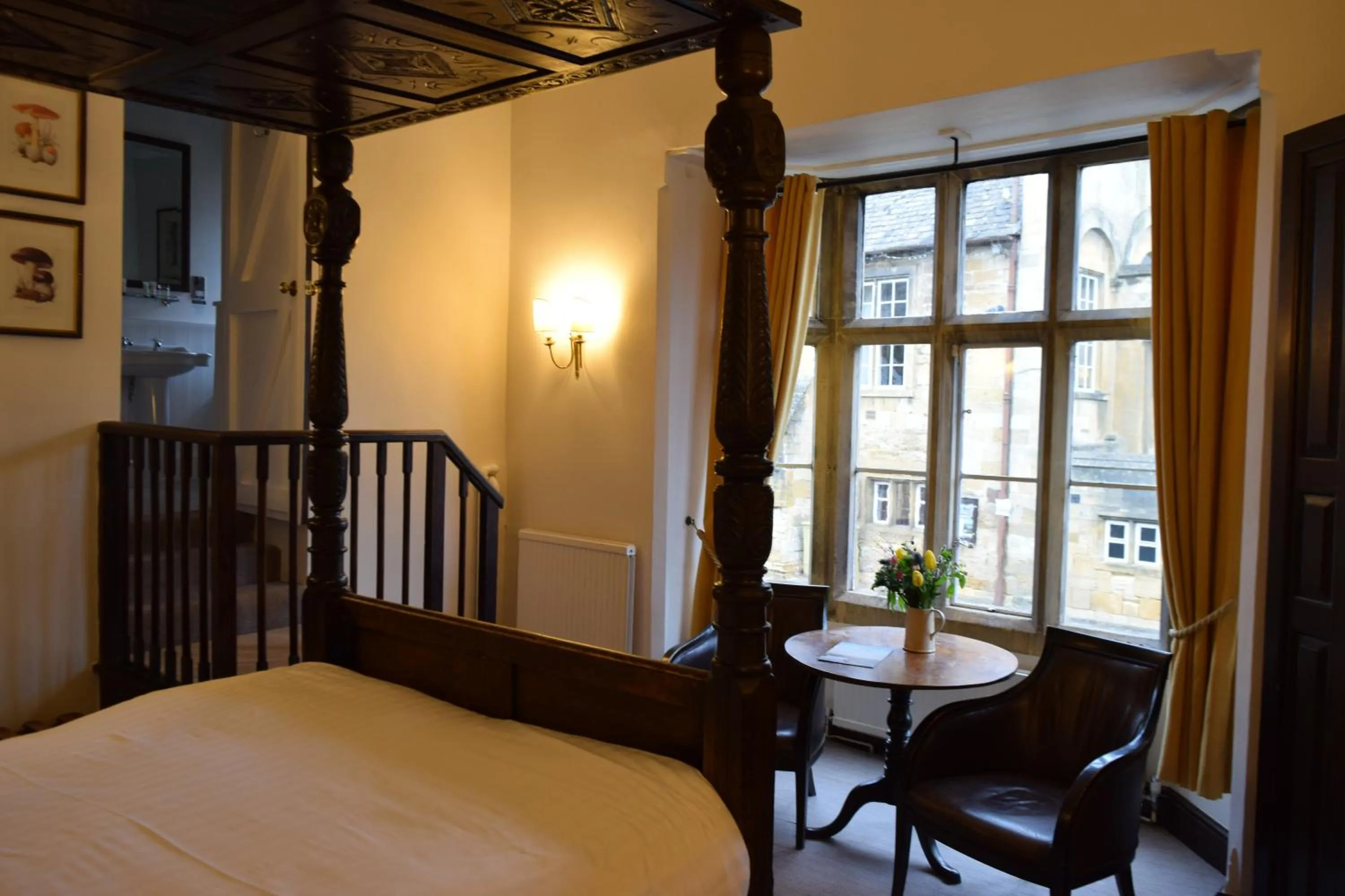 Bathroom, Bed in Noel Arms - "A Bespoke Hotel"