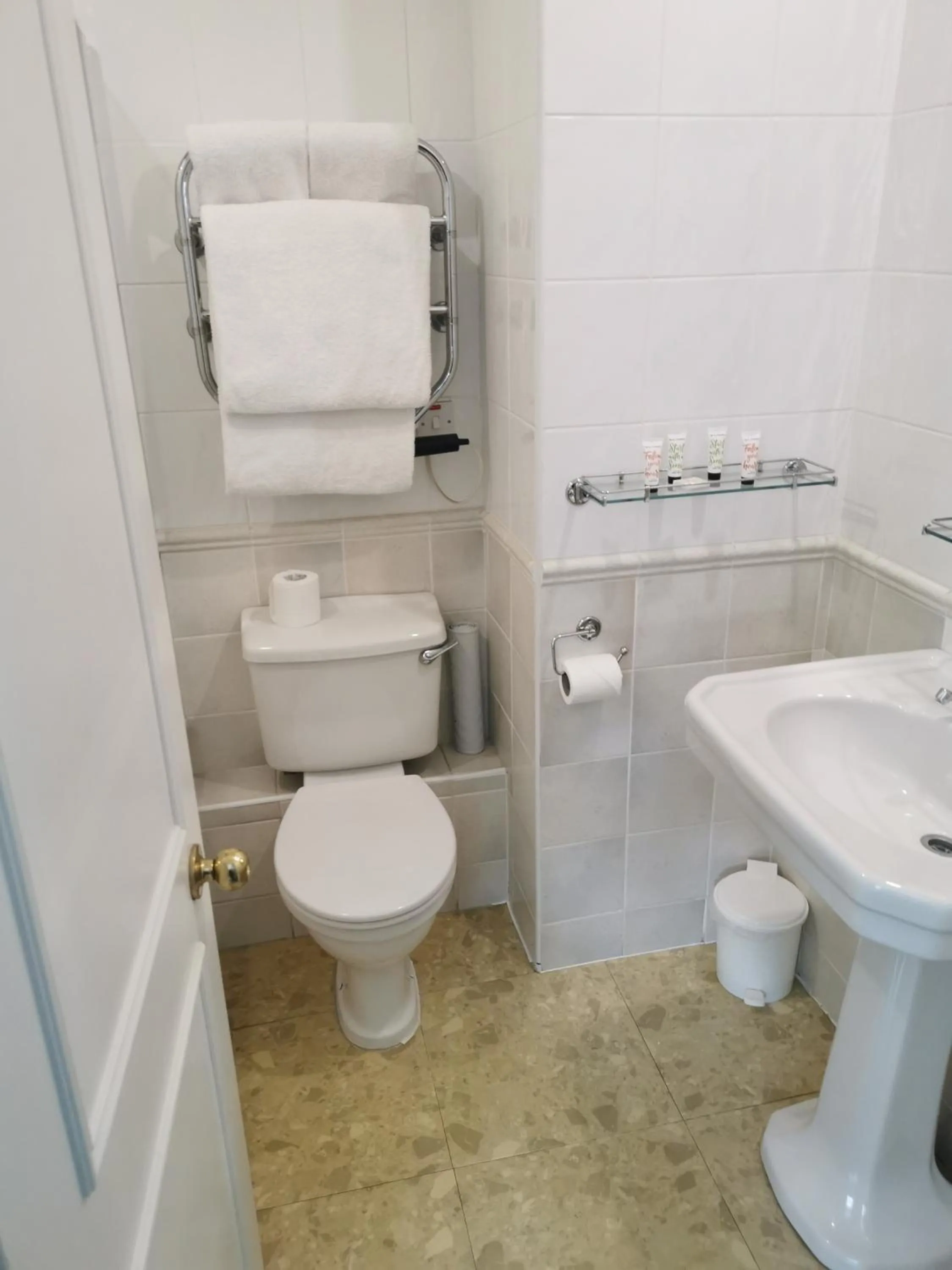 Toilet in Noel Arms - "A Bespoke Hotel"