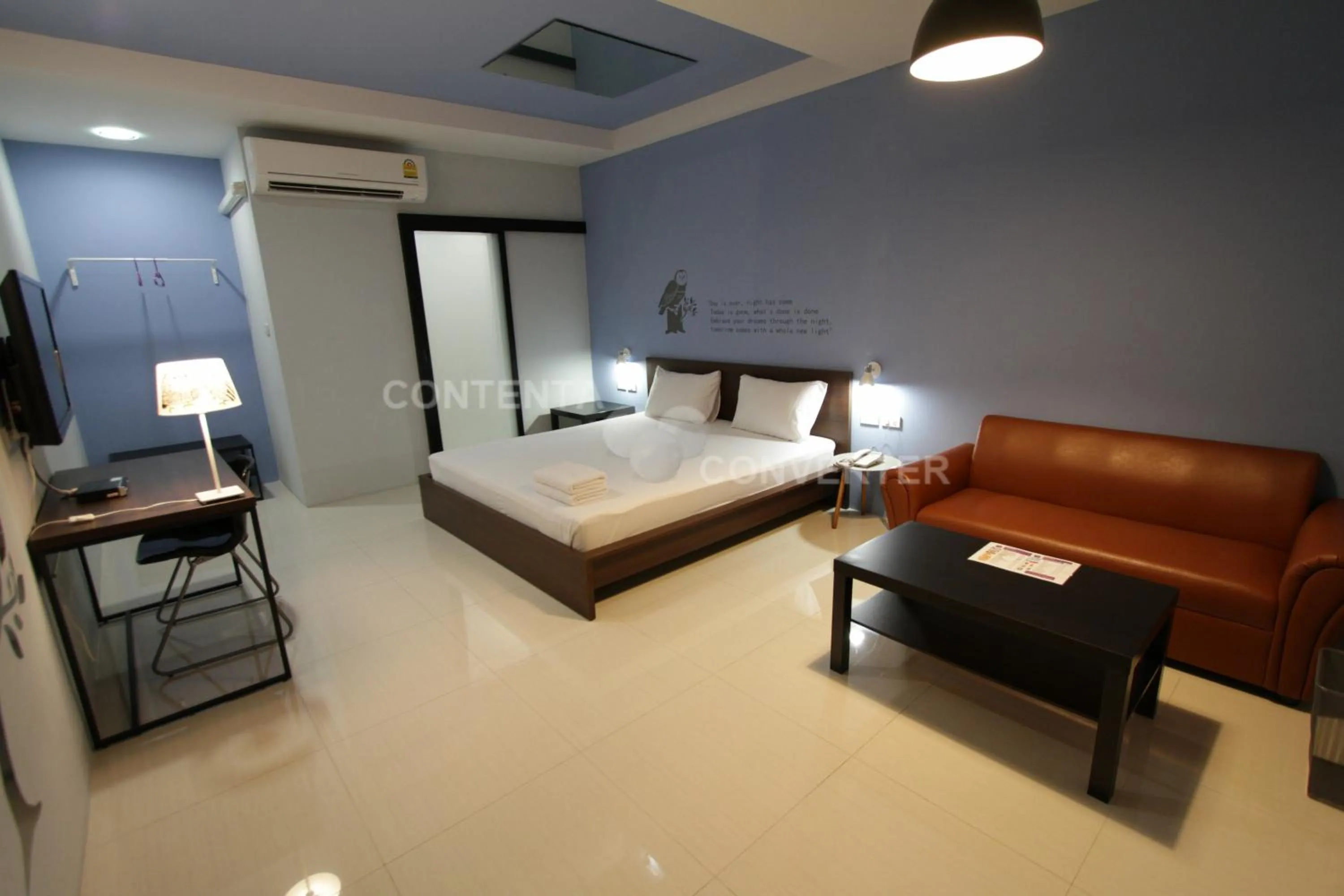 Bed in Eazy Motel B.a.n.g.n.a