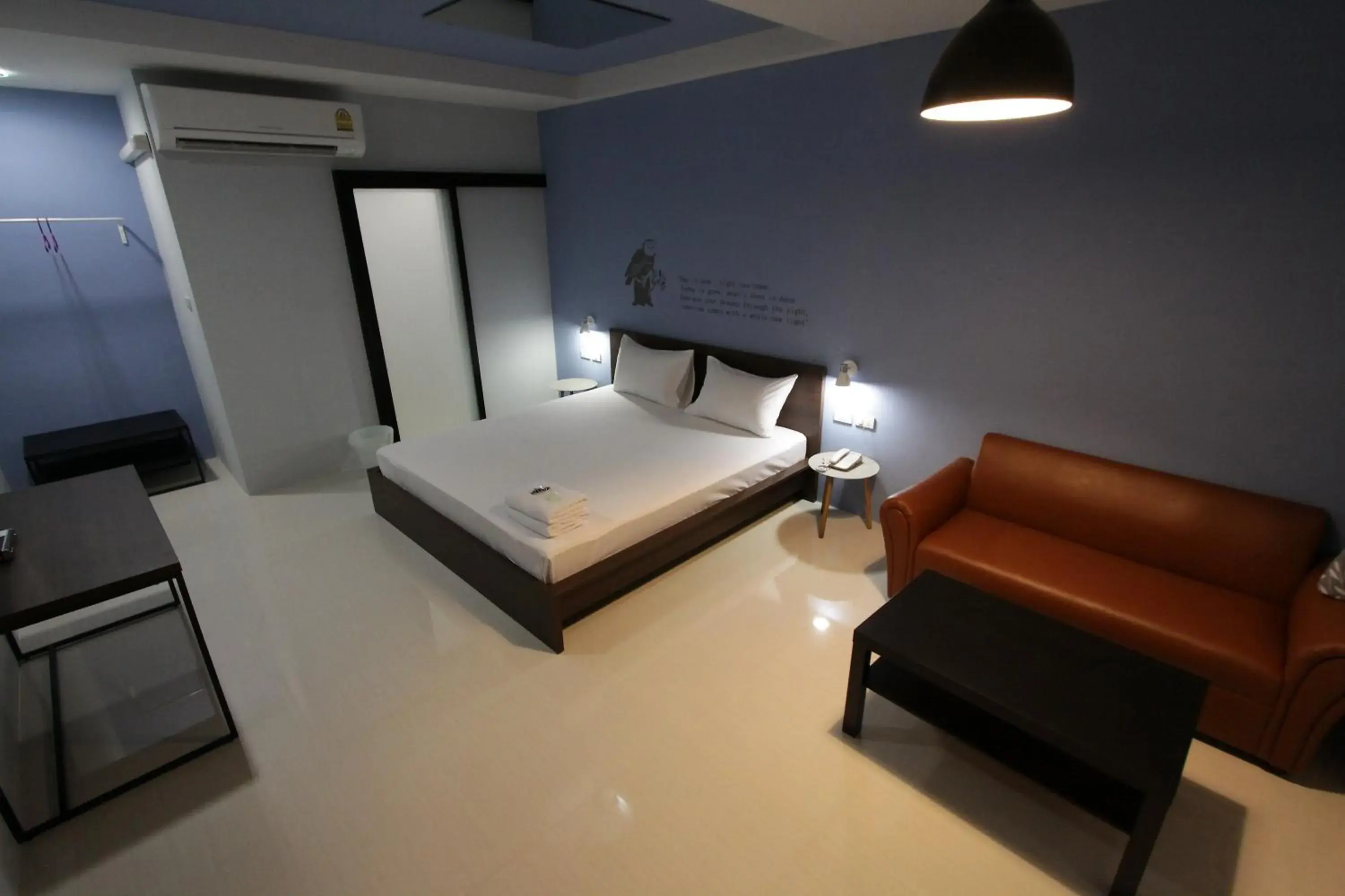 Standard Double Room with Balcony in Eazy Motel B.a.n.g.n.a Standard Double Room with Balcony in Eazy Motel B.a.n.g.n.a