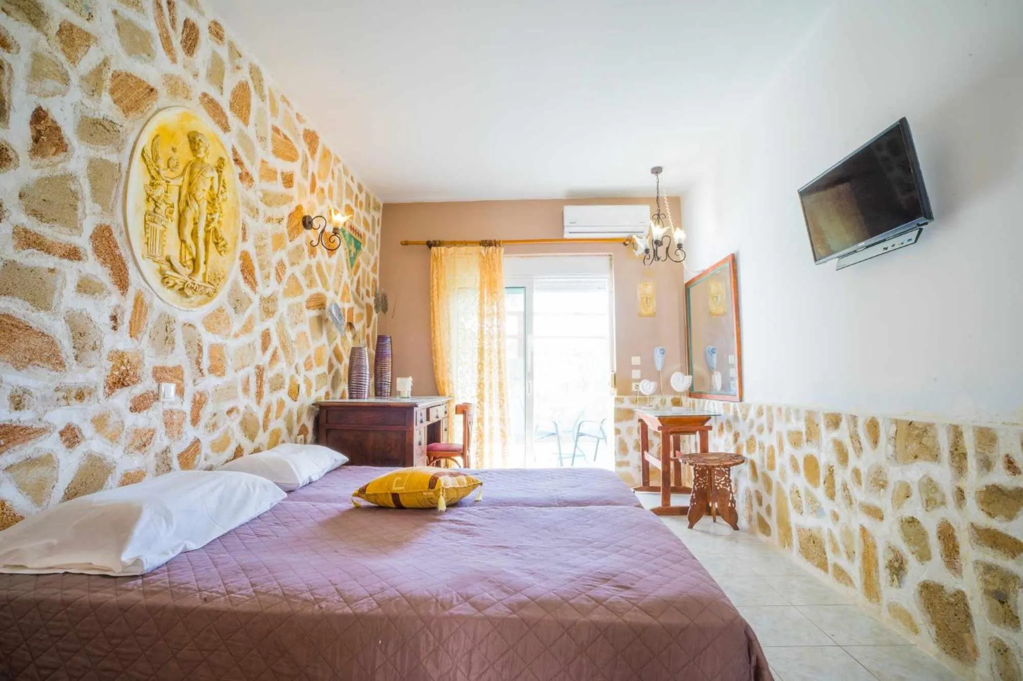 Photo of the whole room in Farkia Exclusive Studios