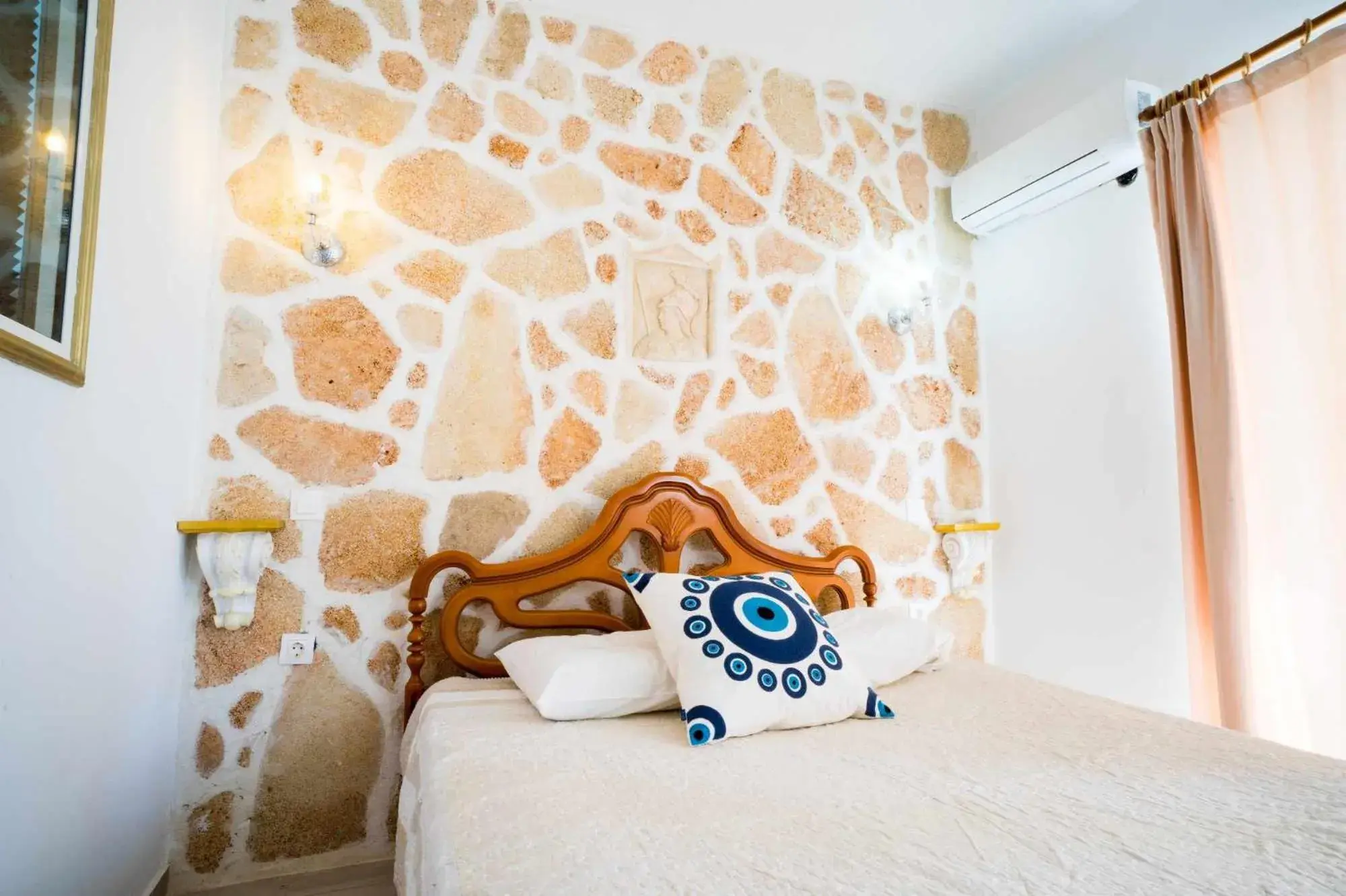 Bed in Farkia Exclusive Studios Bed in Farkia Exclusive Studios