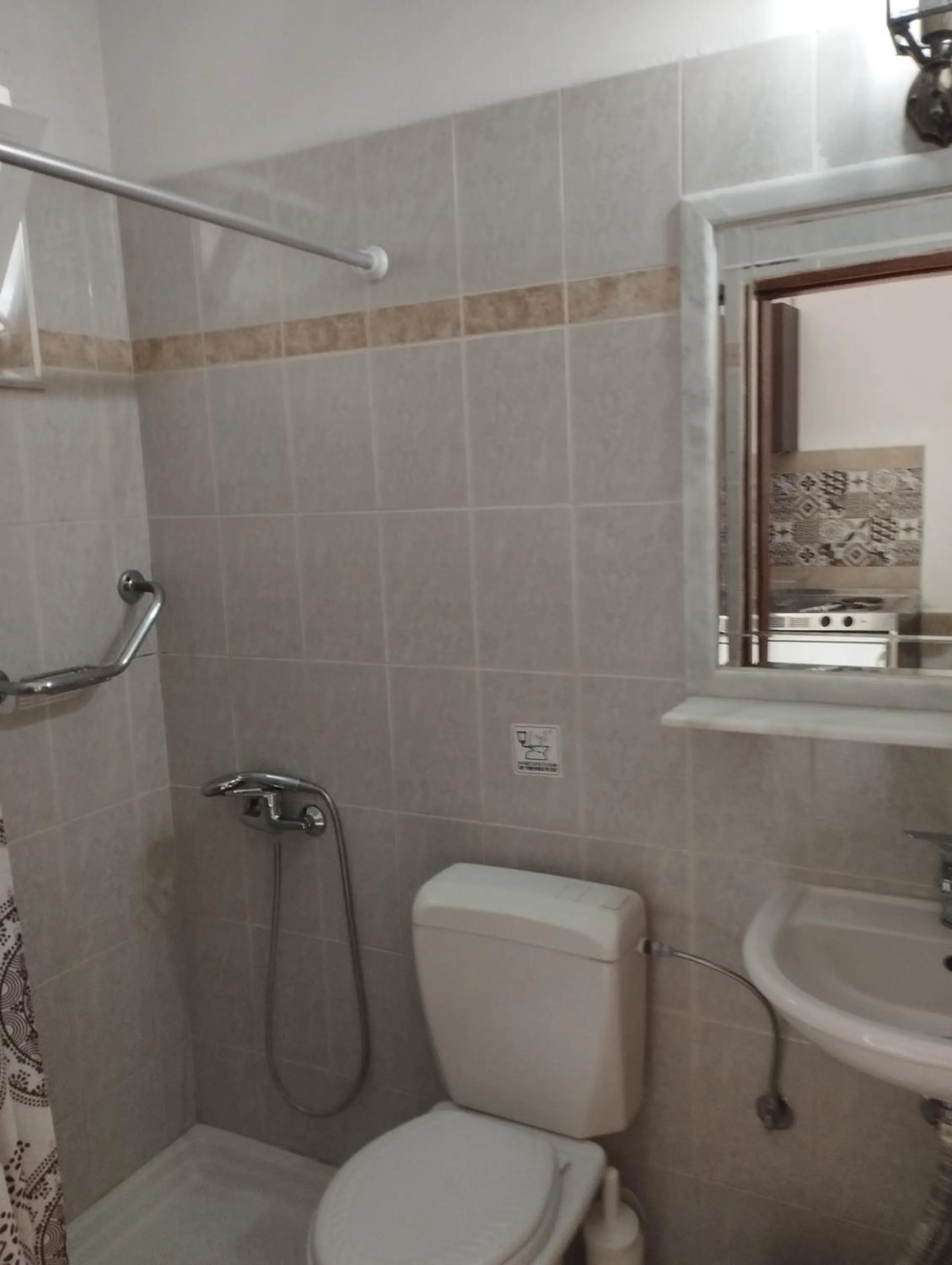 Shower in Farkia Exclusive Studios