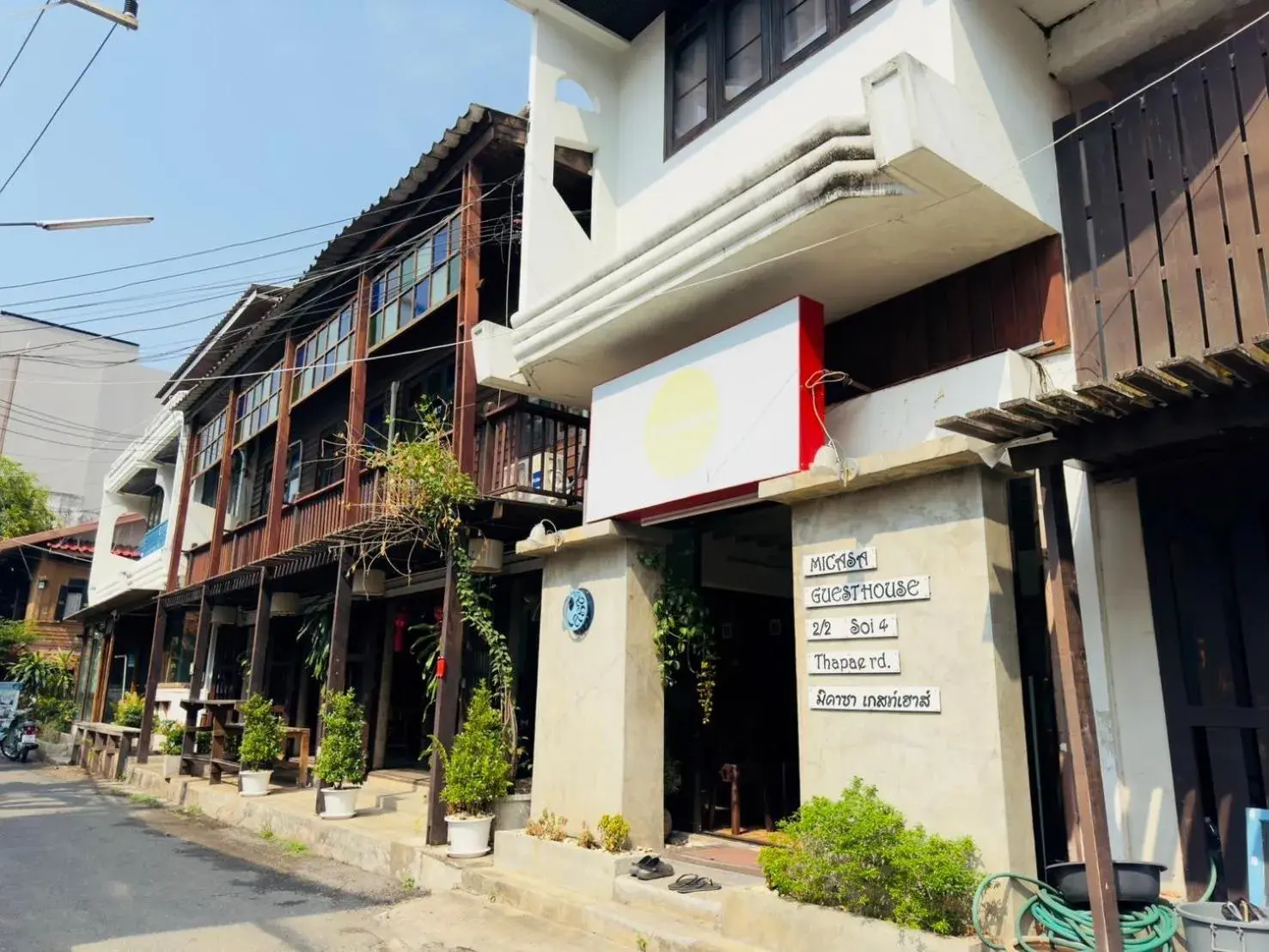 Property building in Mi Casa Thaphae Chiang Mai Property building in Mi Casa Thaphae Chiang Mai