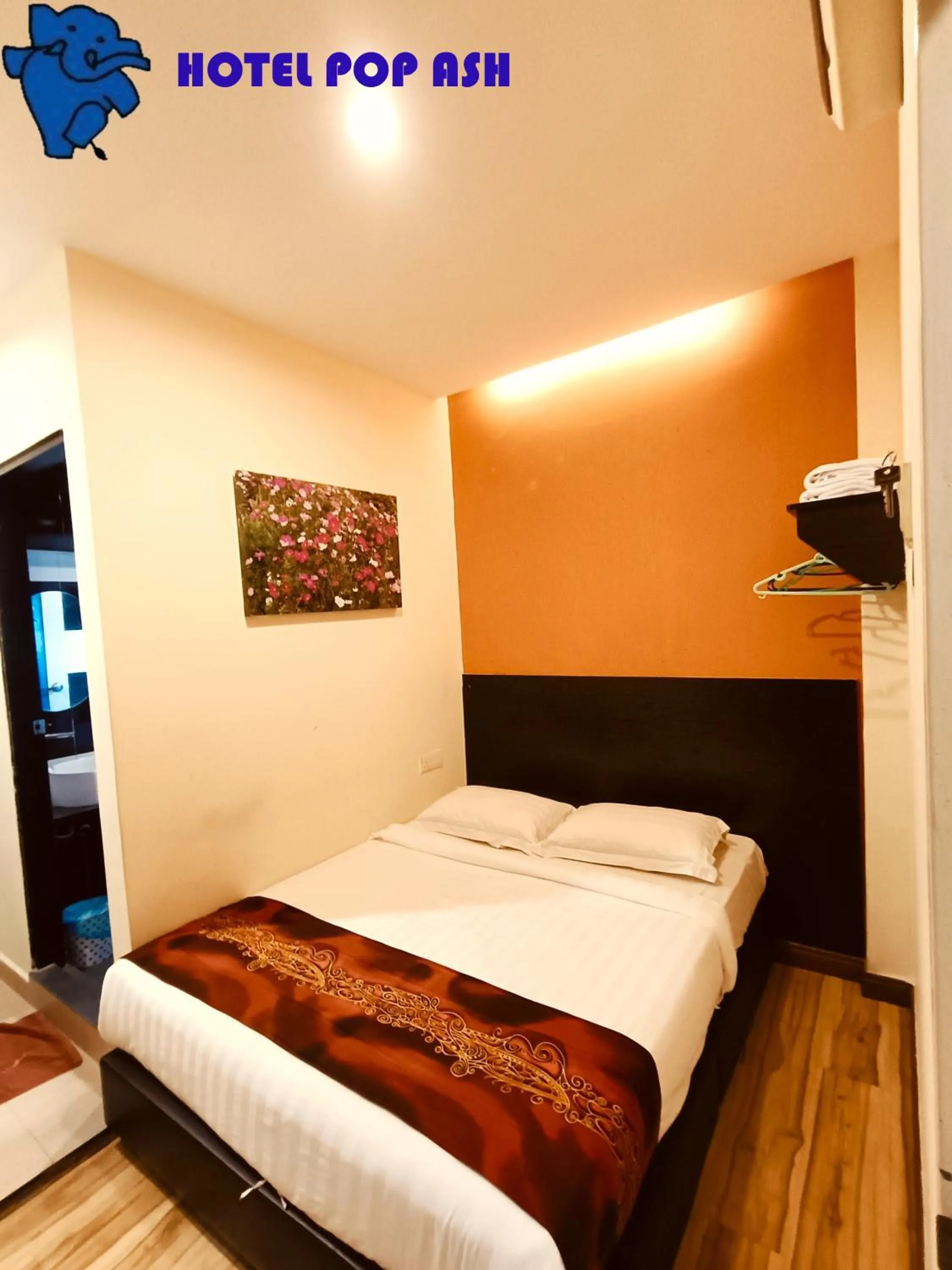 Bedroom, Bed in HOTEL POP ASH