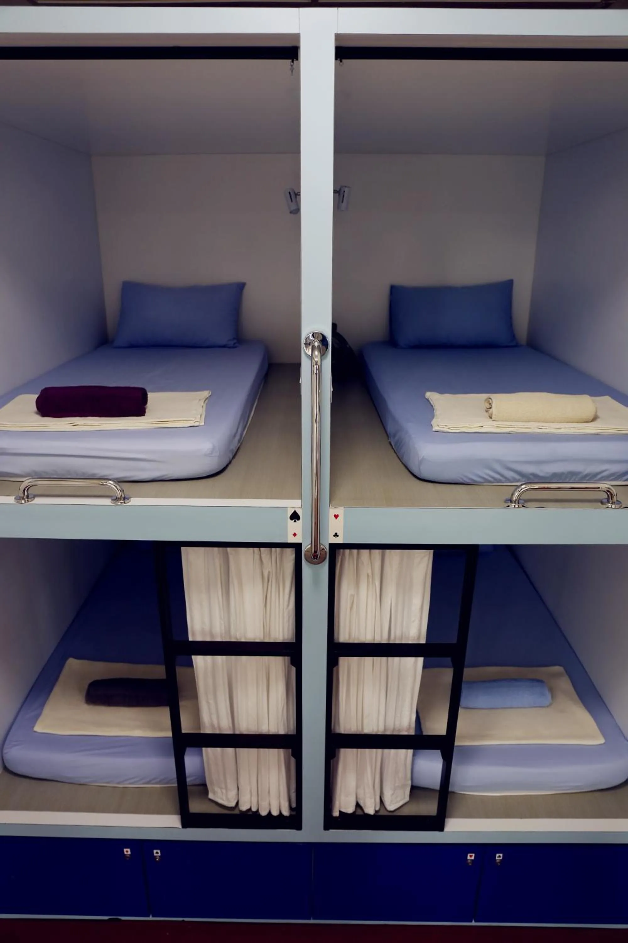 Bedroom, Bed in Sojourn Beds & Cafe