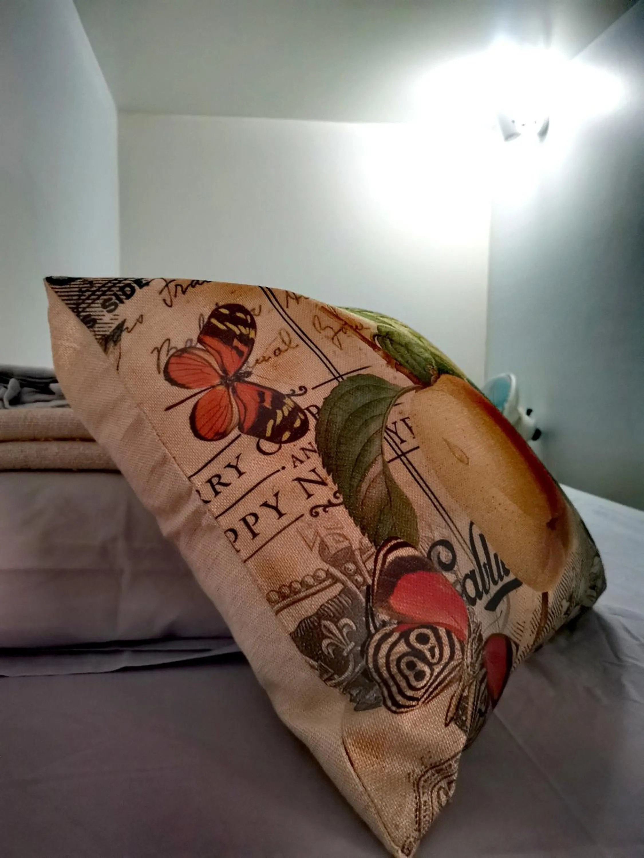 Bed in Sojourn Beds & Cafe