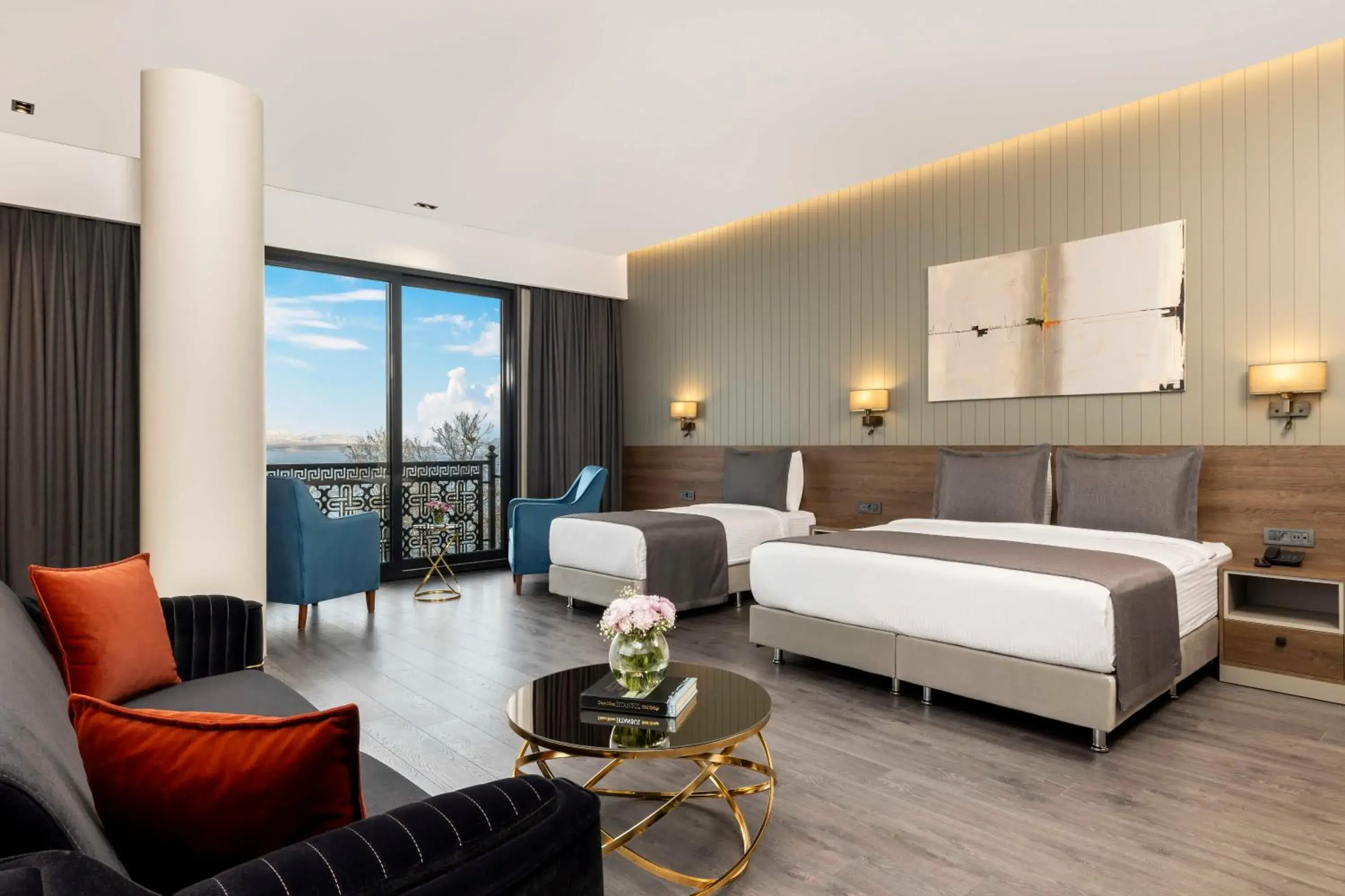 Photo of the whole room, Bed in Ezkar Bathonea Art İstanbul Hotel Photo of the whole room, Bed in Ezkar Bathonea Art İstanbul Hotel