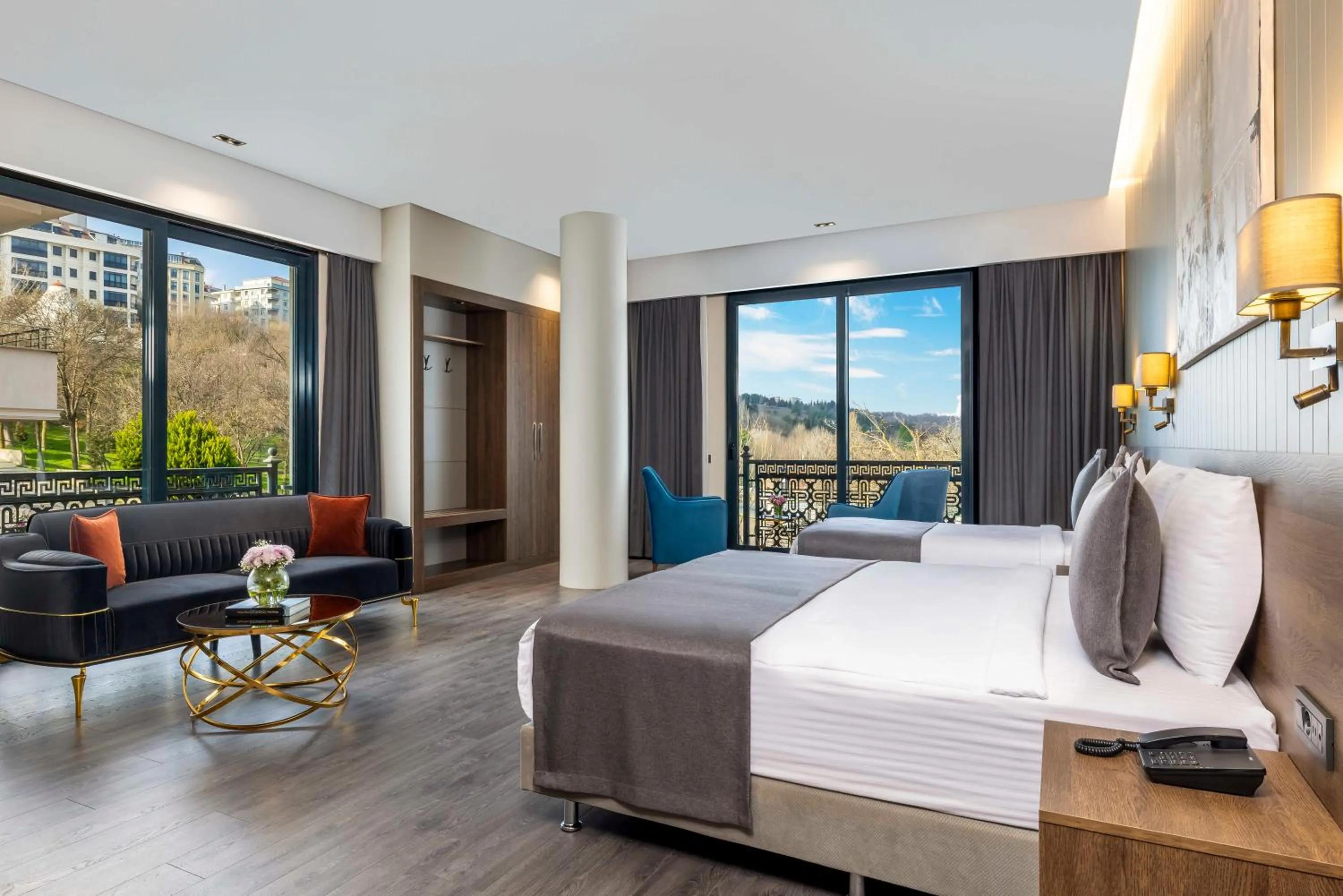 Photo of the whole room, Bed in Ezkar Bathonea Art İstanbul Hotel