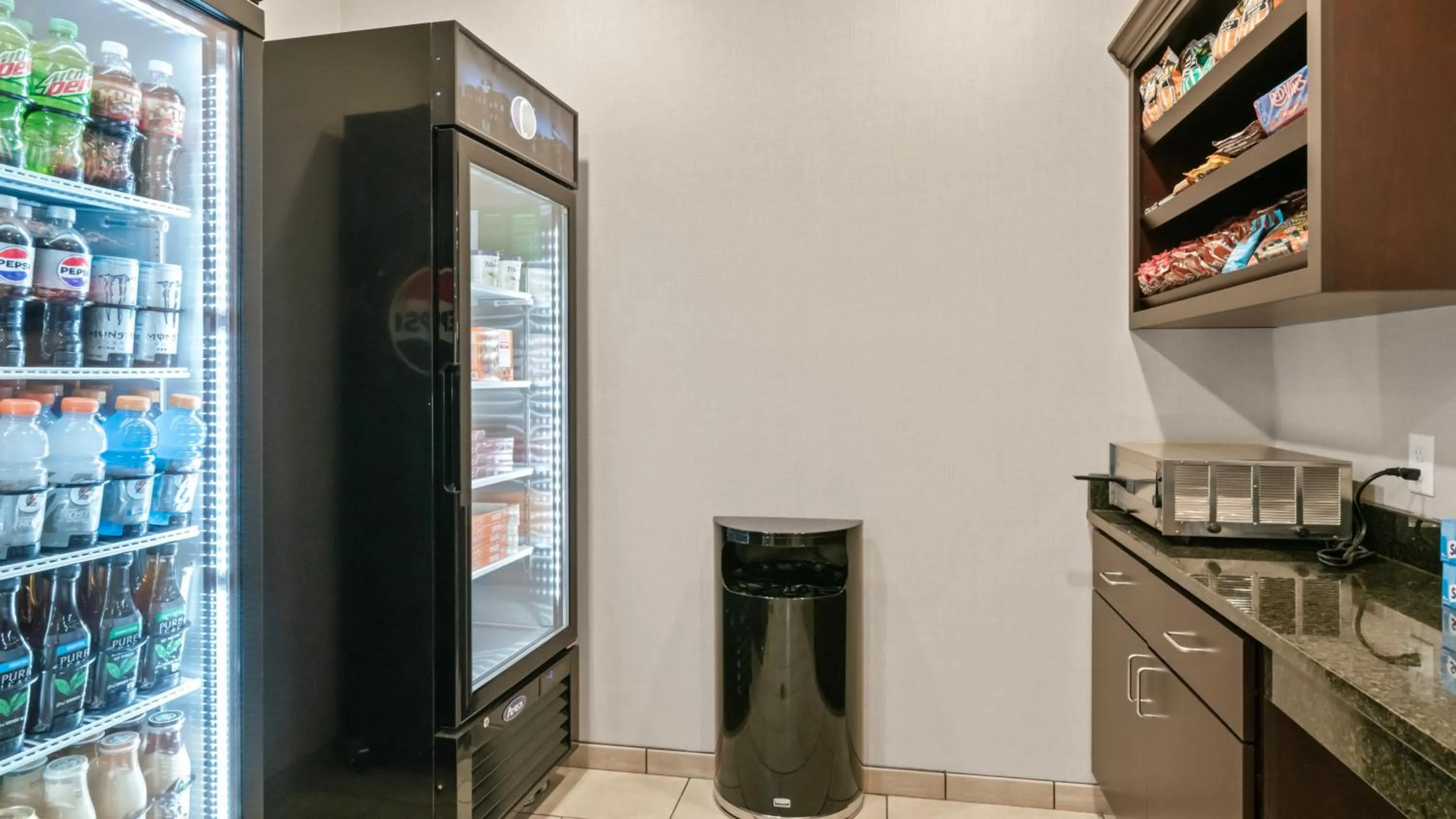 Food and drinks in Cobblestone Inn & Suites - Julesburg