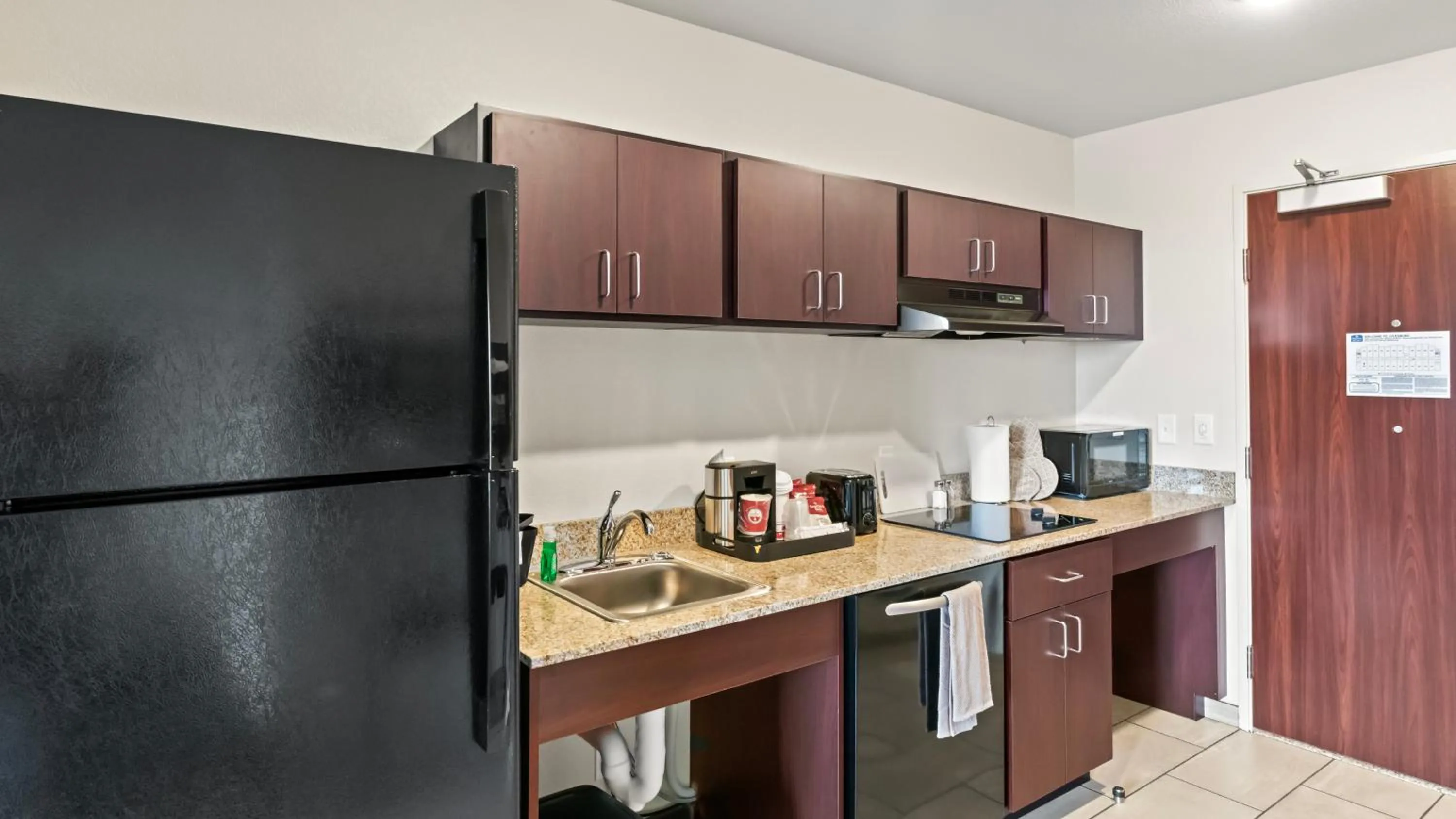 Kitchen or kitchenette in Cobblestone Inn & Suites - Julesburg