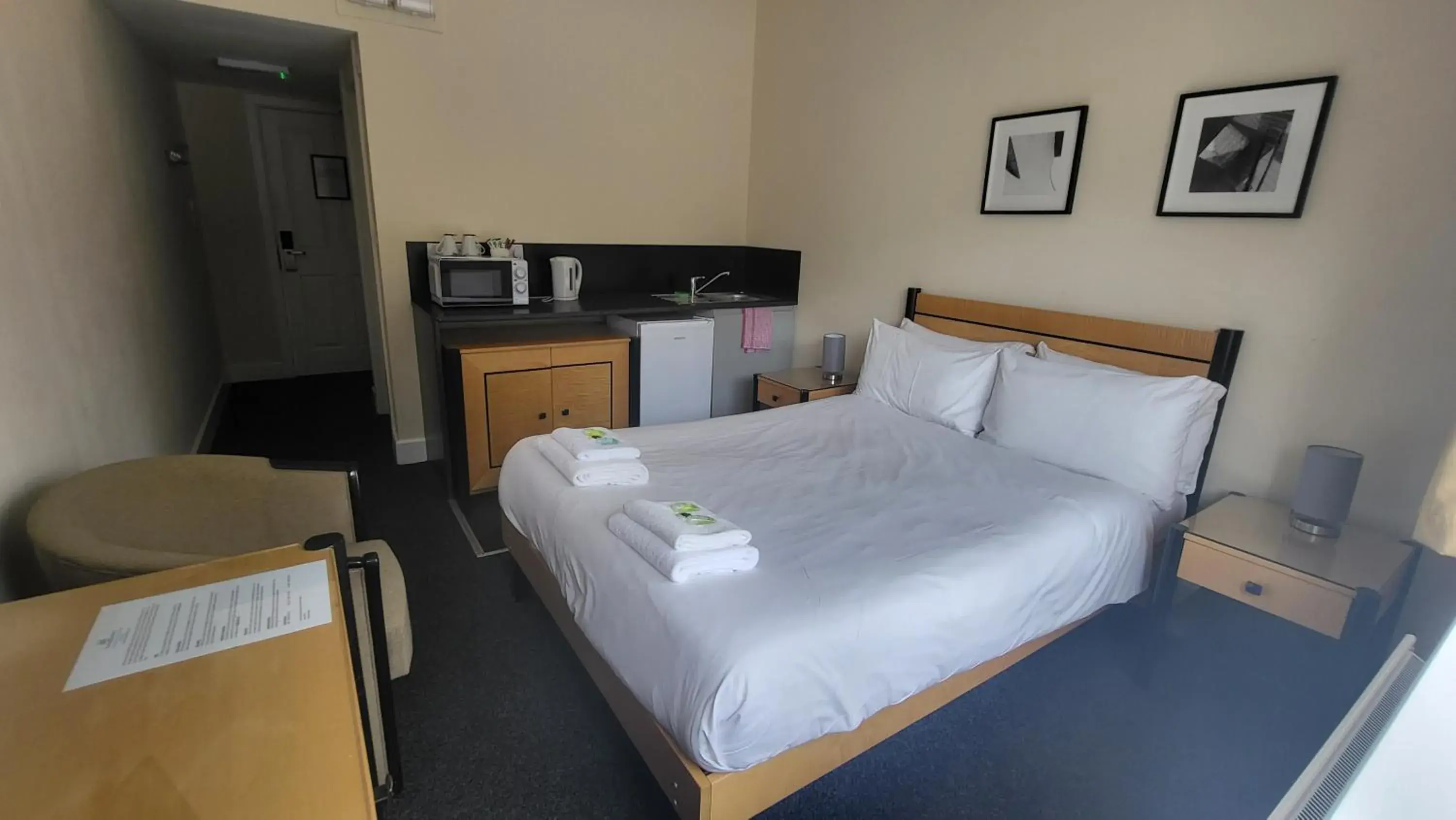 En-suite Double Room in Nysdill Accommodation Ltd En-suite Double Room in Nysdill Accommodation Ltd