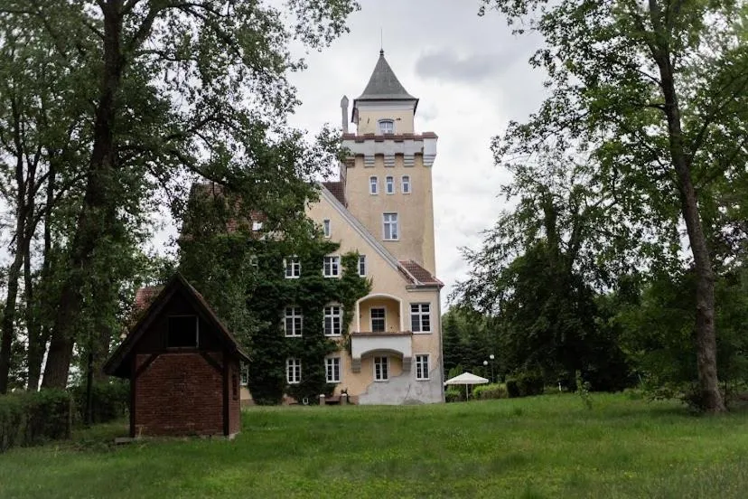 Property building in Zamek Nowęcin
