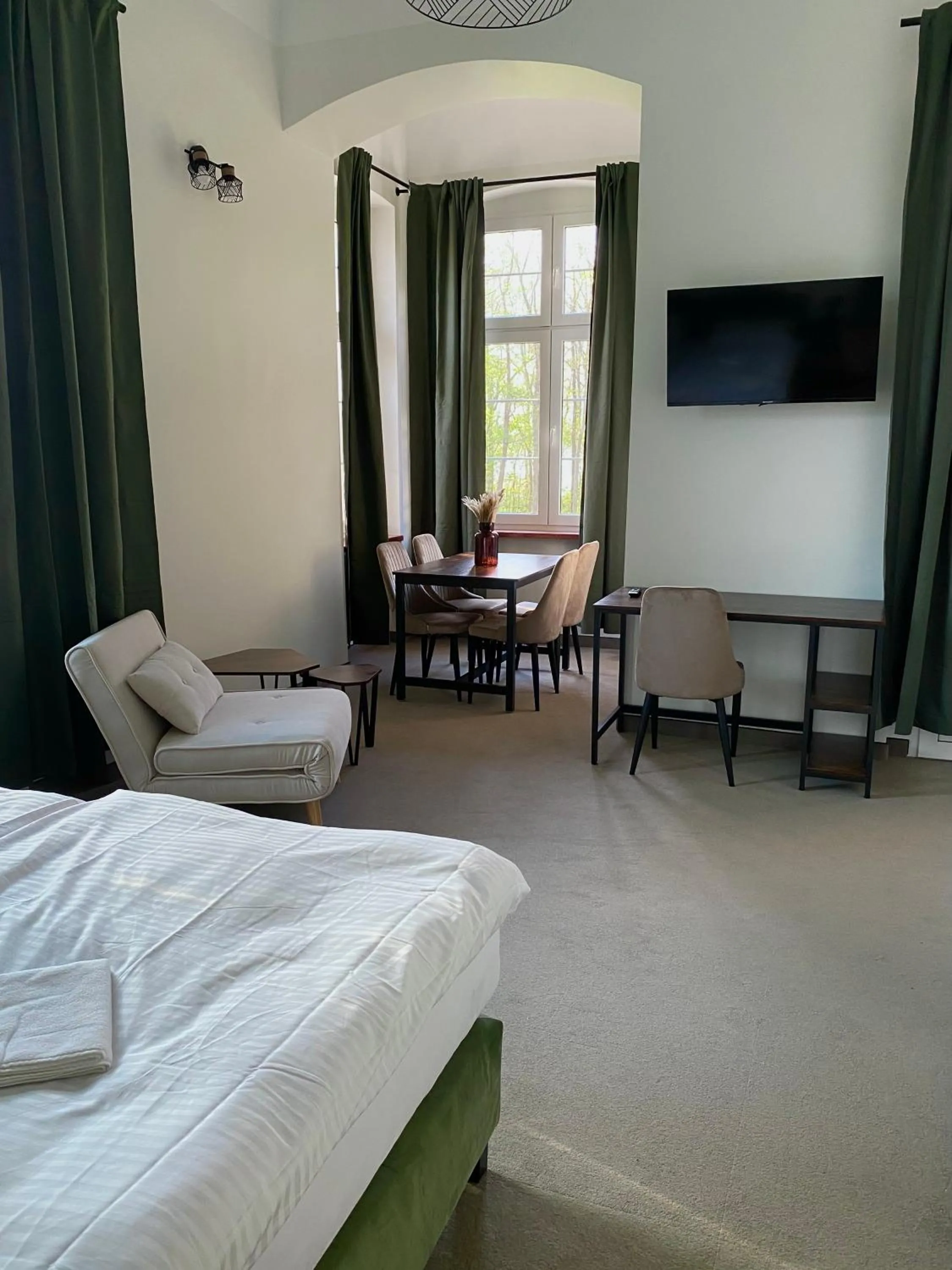Photo of the whole room, Bed in Zamek Nowęcin