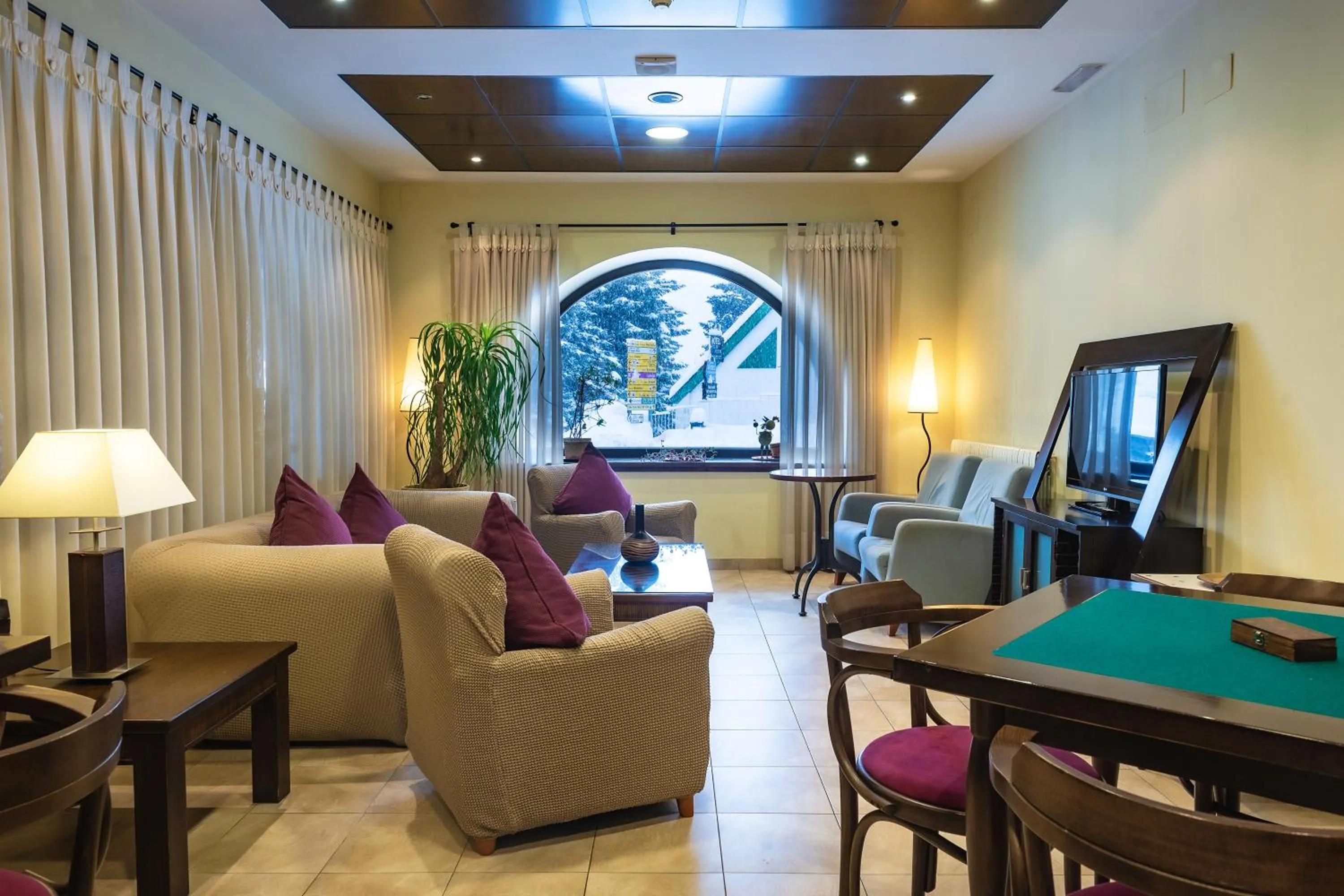 Living room in Hotel Valle De Izas