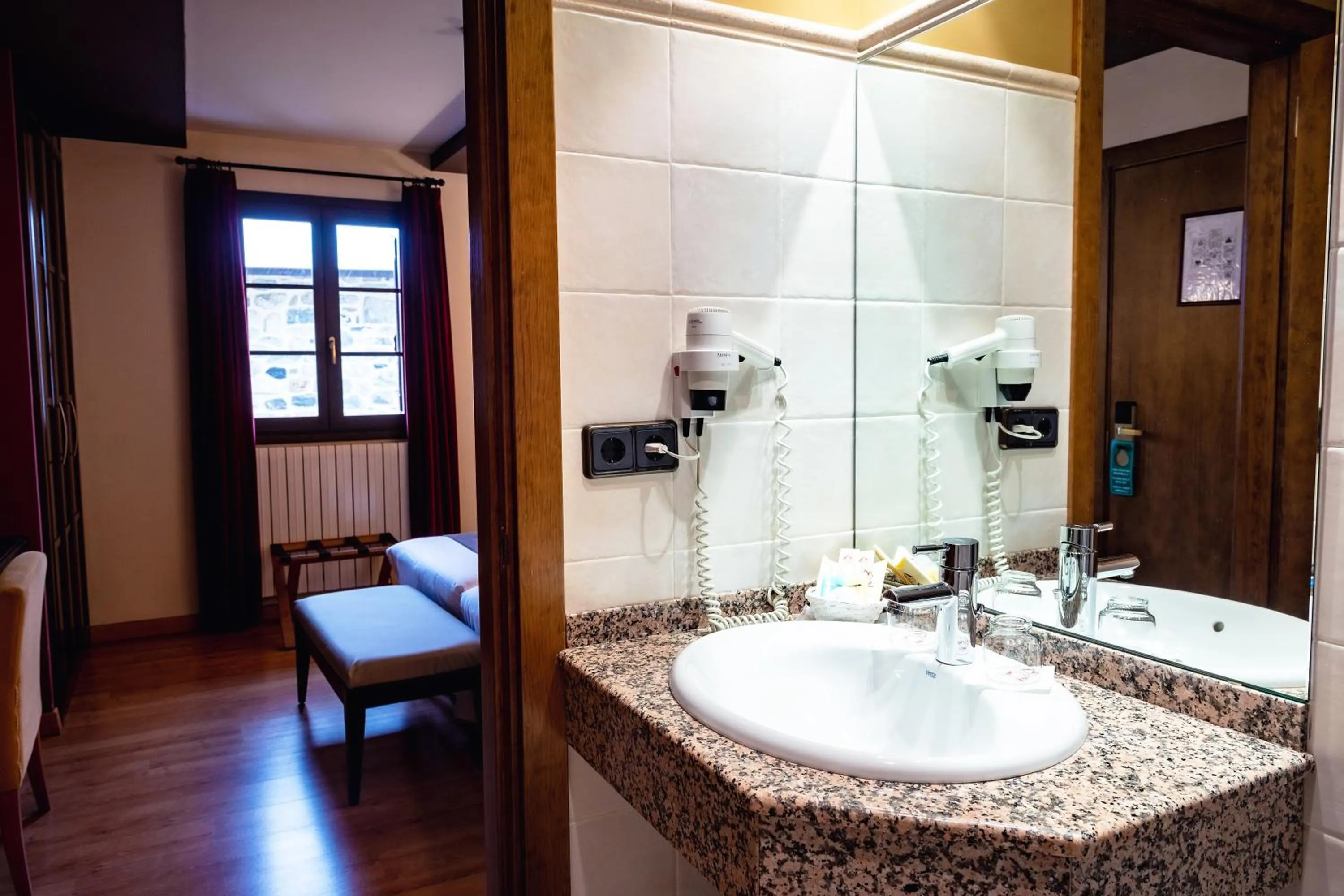 Bathroom in Hotel Valle De Izas
