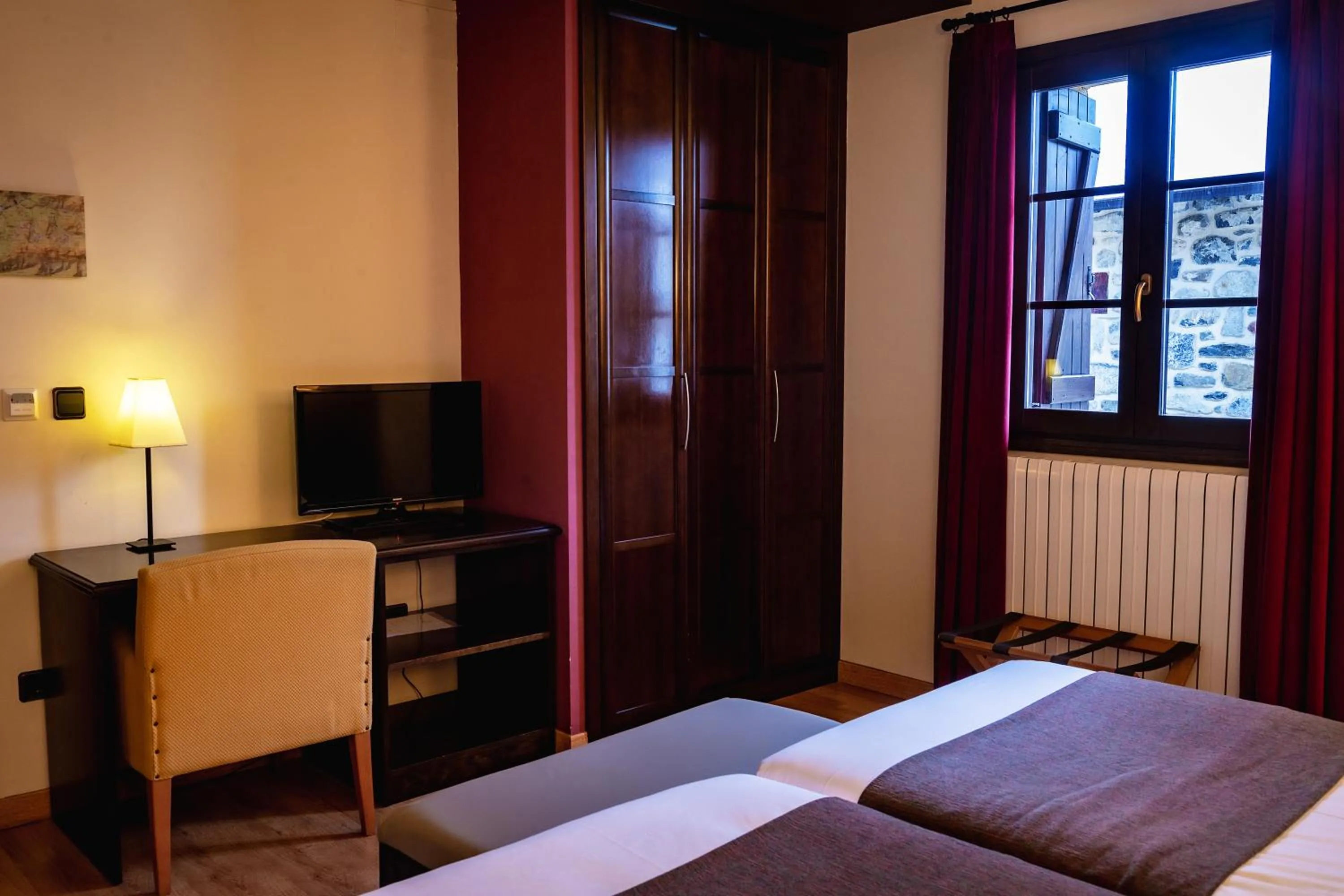 Bed in Hotel Valle De Izas