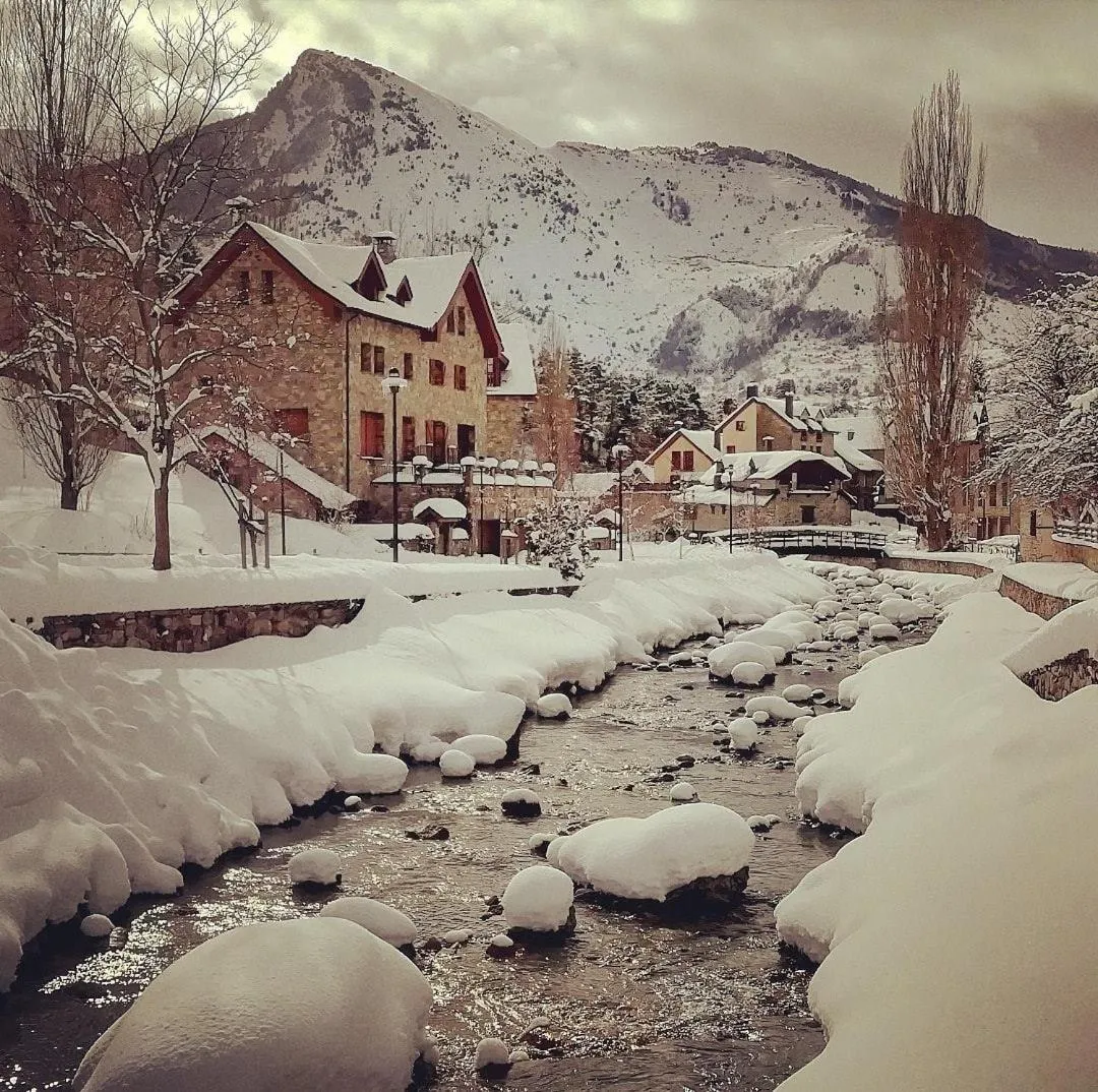 Winter in Hotel Valle De Izas