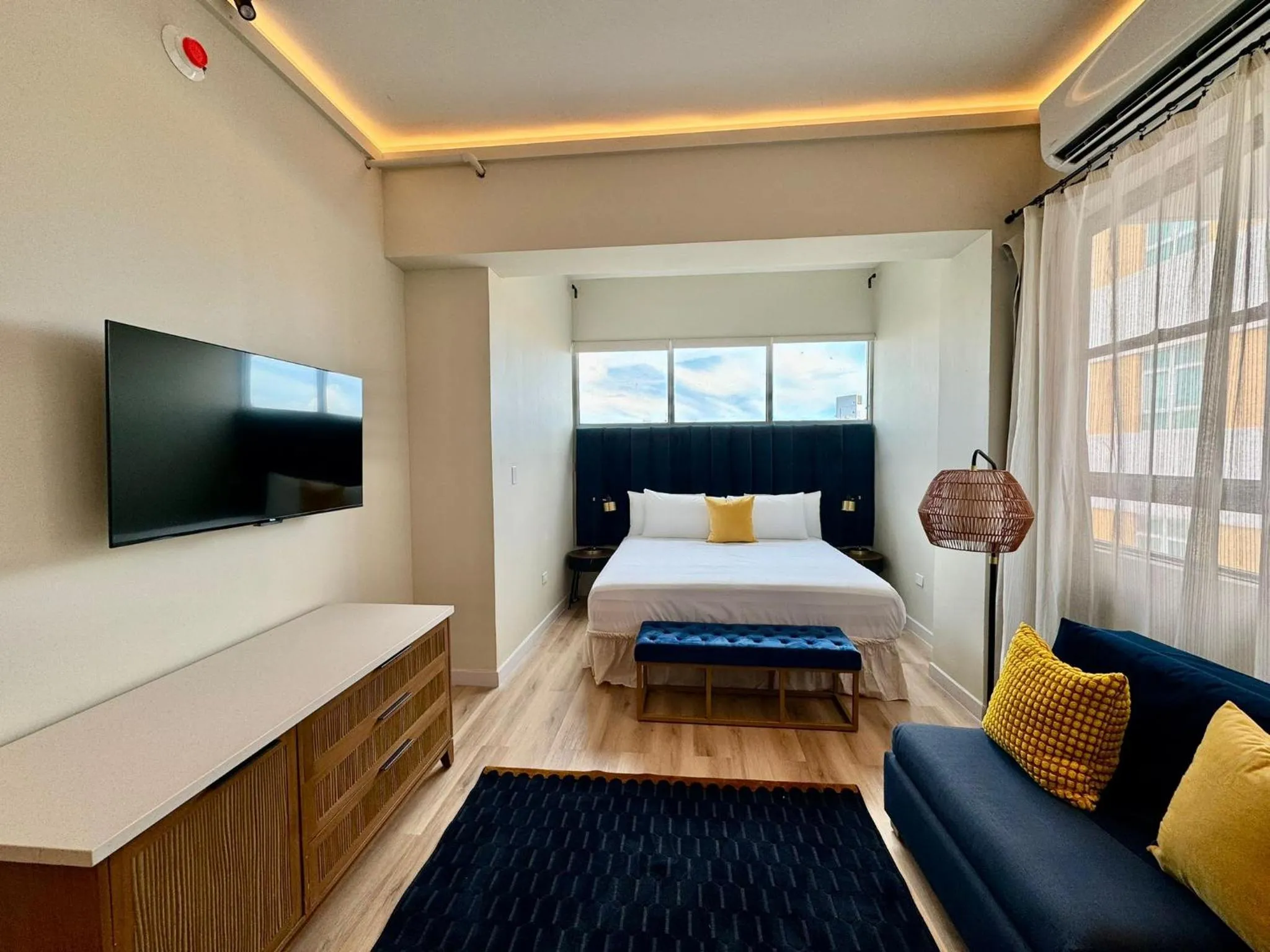 Bed in Metro Art Hotel