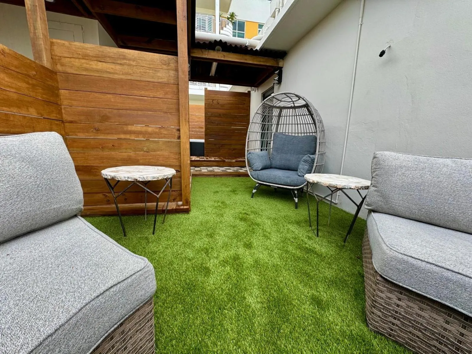 Patio in Metro Art Hotel