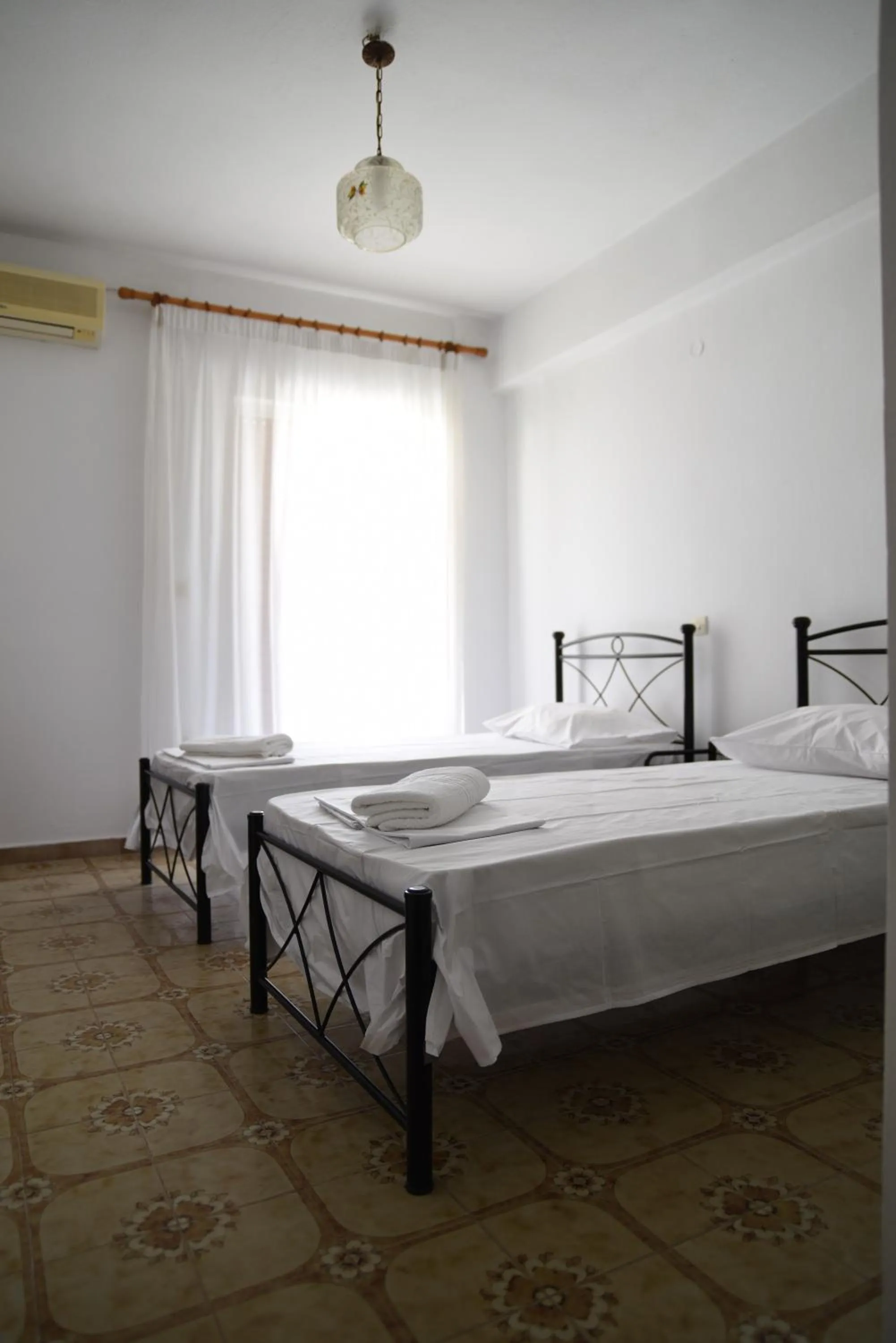 Kavos Central Gardens