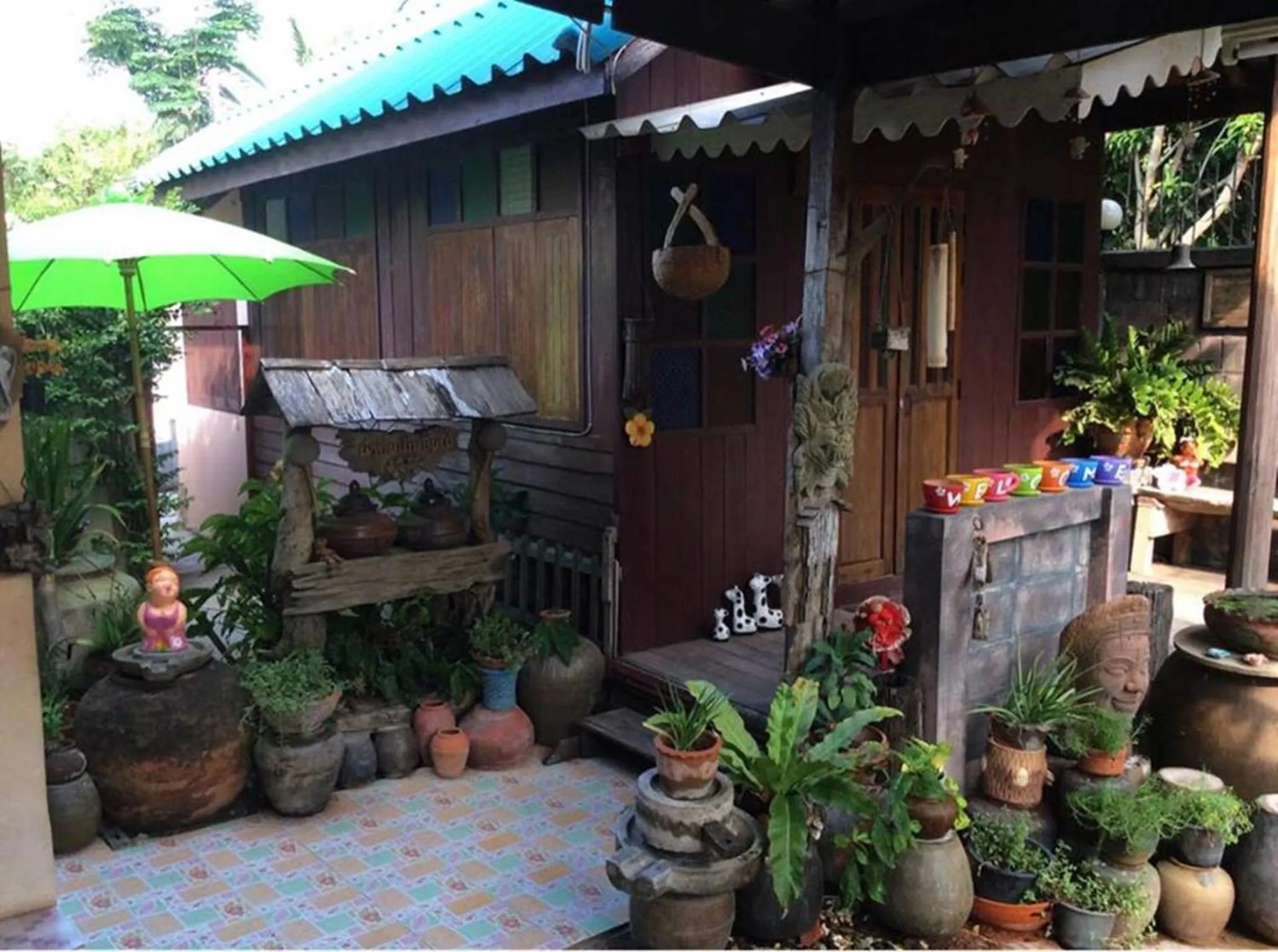 Photo of the whole room in BaanChompooAmphawa