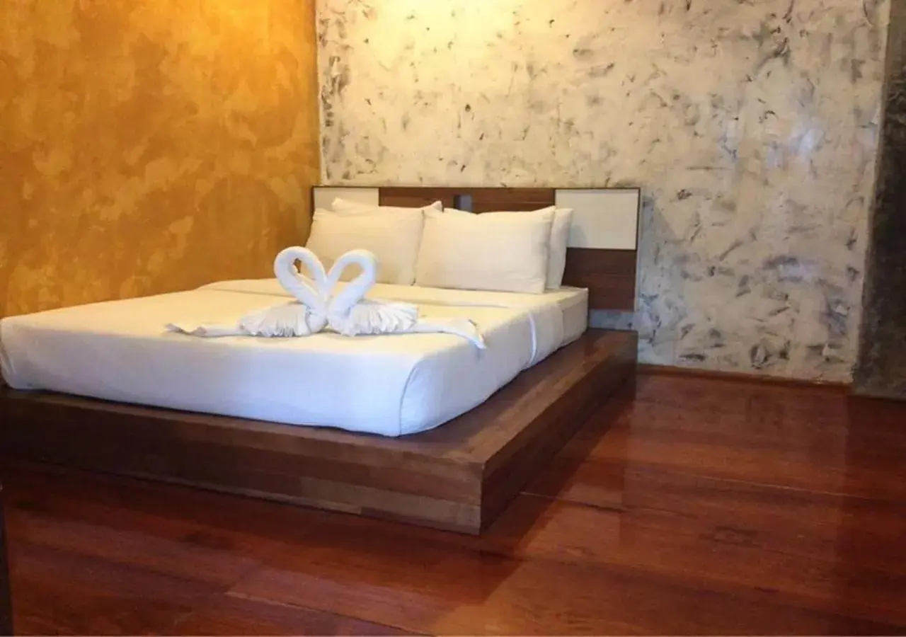 Standard Queen Room in BaanChompooAmphawa Standard Queen Room in BaanChompooAmphawa
