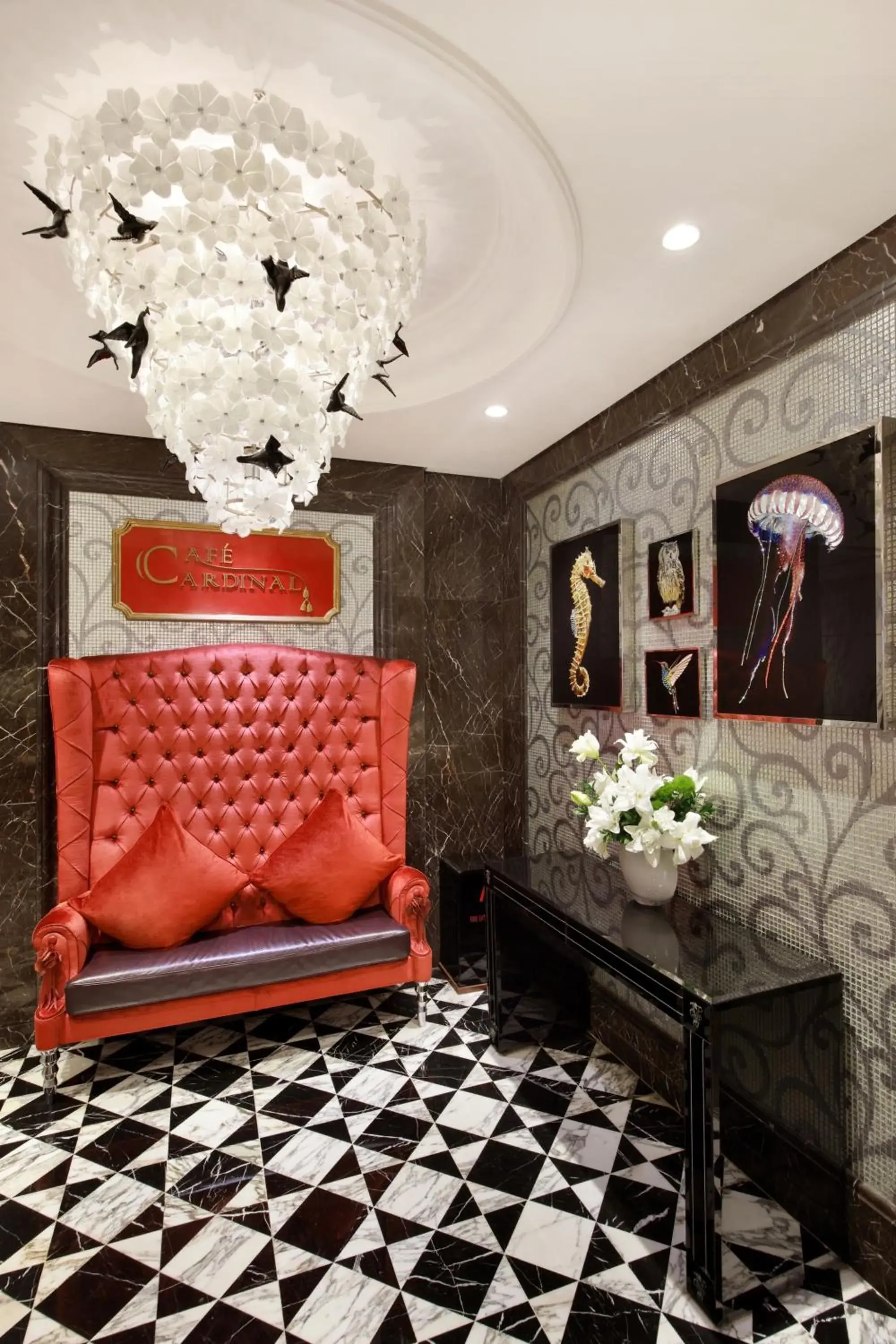 Restaurant/places to eat in The Reverie Saigon Restaurant/places to eat in The Reverie Saigon