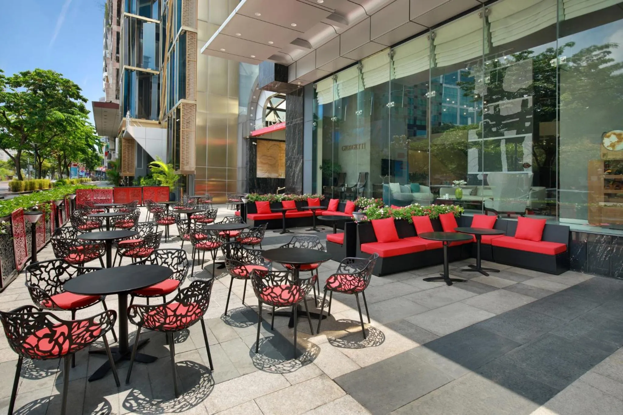 Lounge or bar in The Reverie Saigon