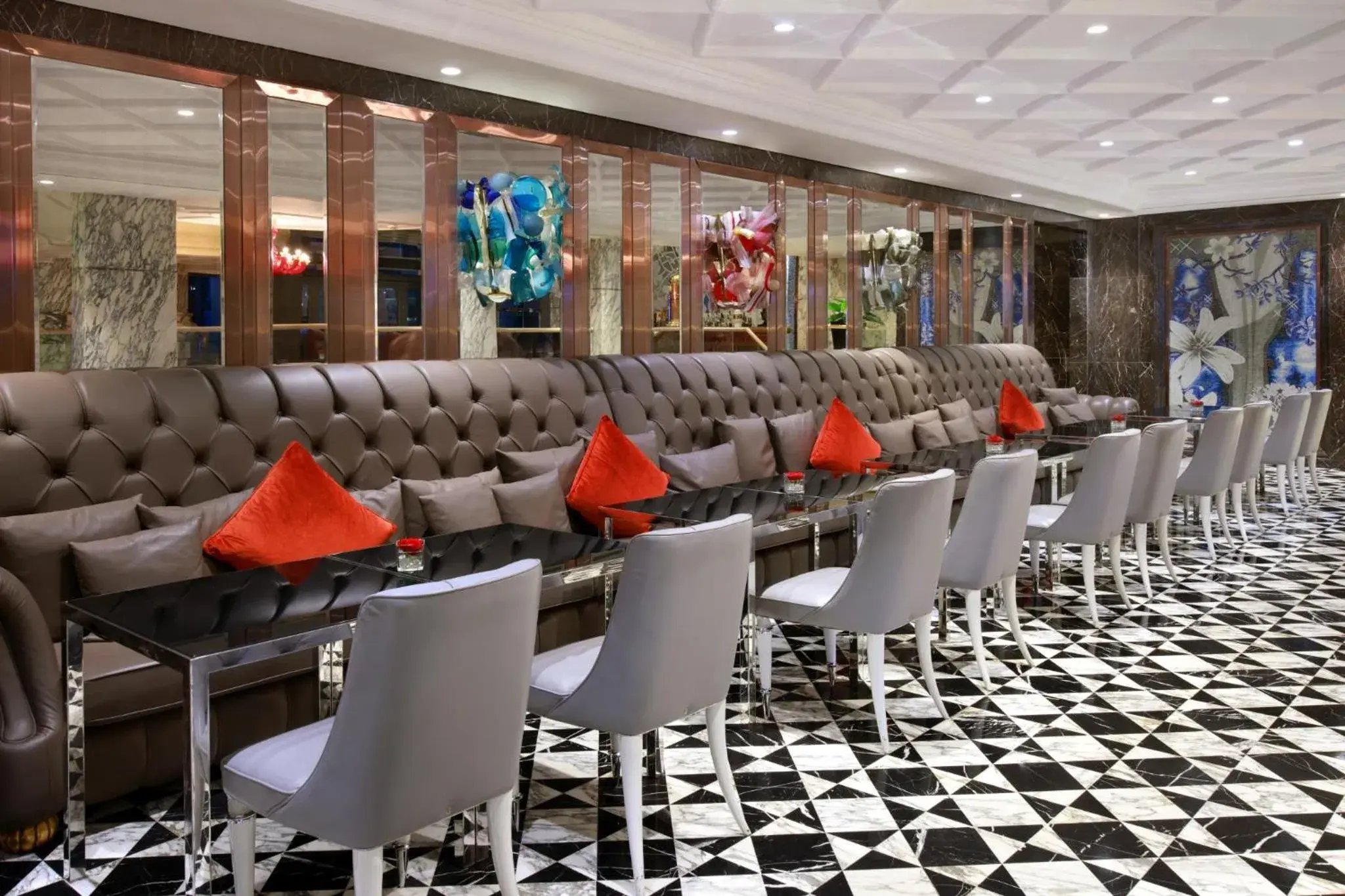 Restaurant/places to eat in The Reverie Saigon Restaurant/places to eat in The Reverie Saigon