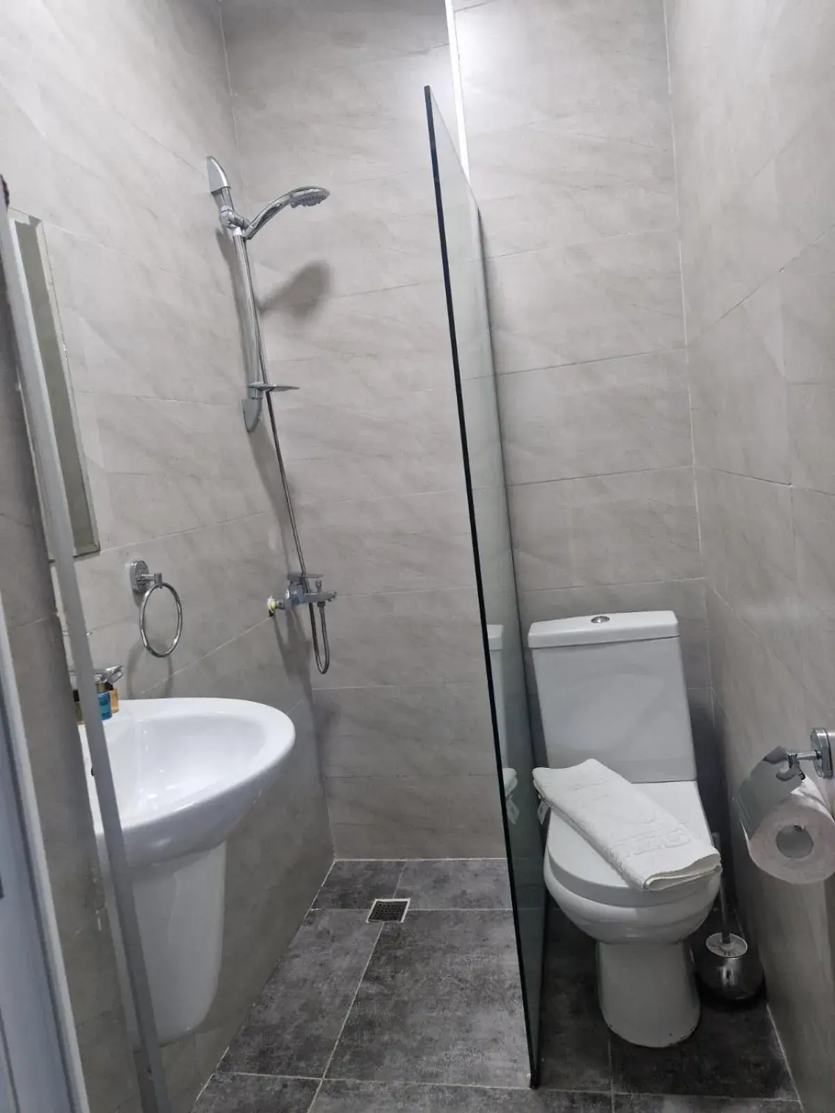 Triple Room with Sea View in New House Kobuleti Triple Room with Sea View in New House Kobuleti