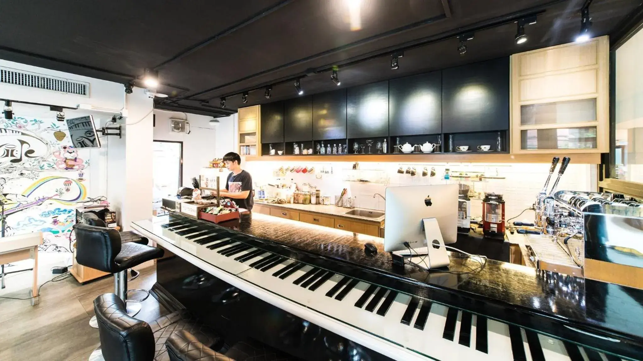 Restaurant/places to eat in Jira Boutique Residence Restaurant/places to eat in Jira Boutique Residence