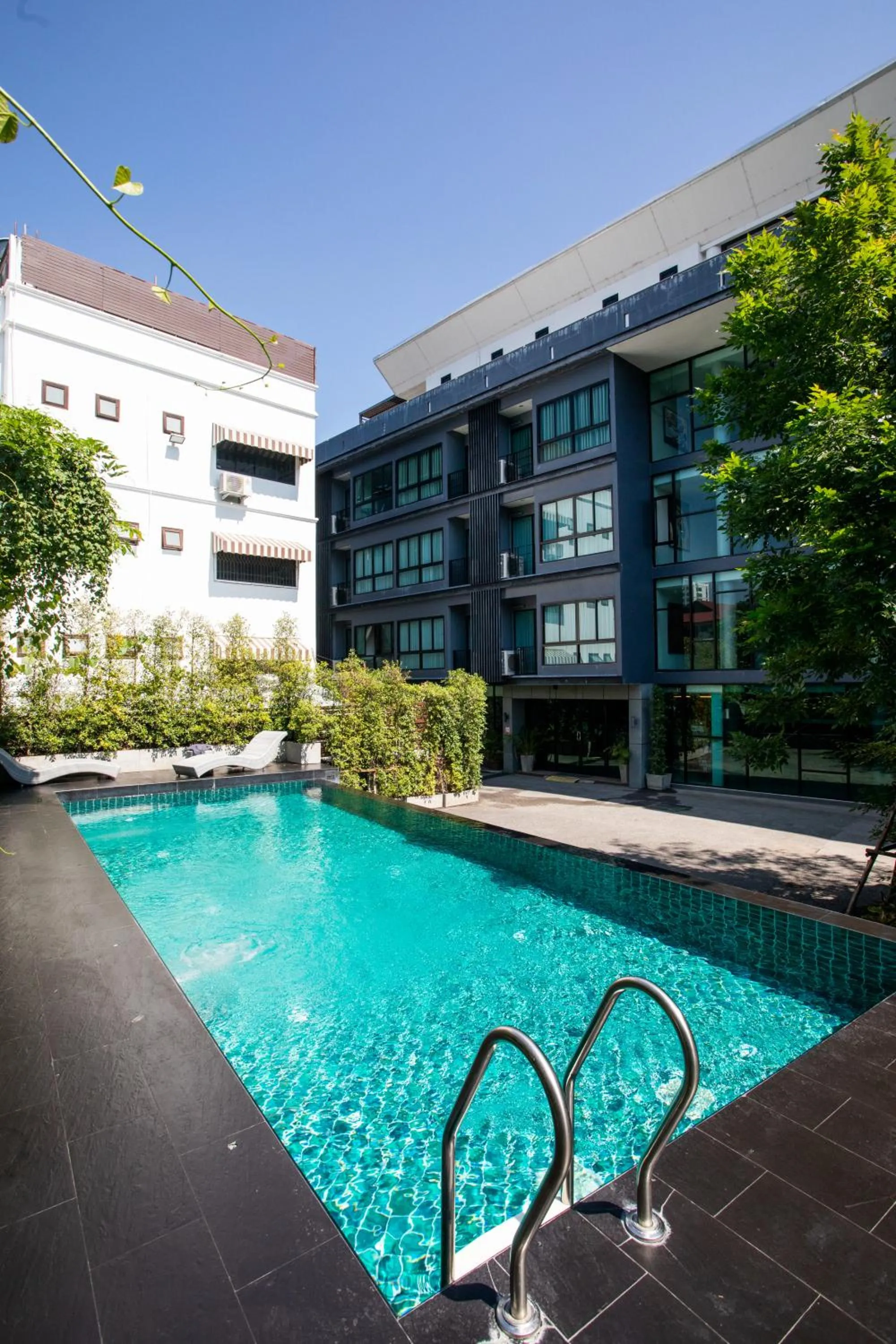 Property building in Jira Boutique Residence